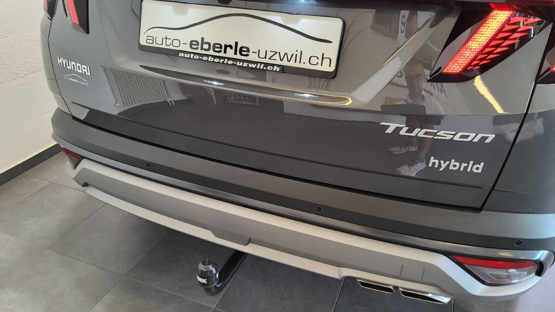 HYUNDAI Tucson 1.6 T-GDi HEV Amplia 4WD-showroom-element-1