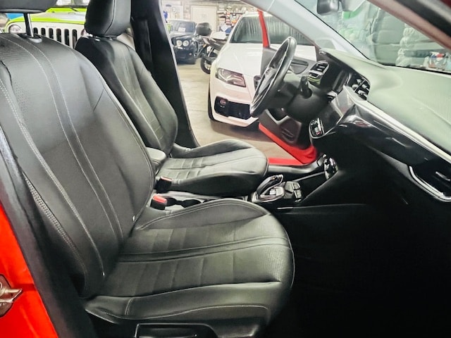 OPEL Corsa e-Elegance-image-8