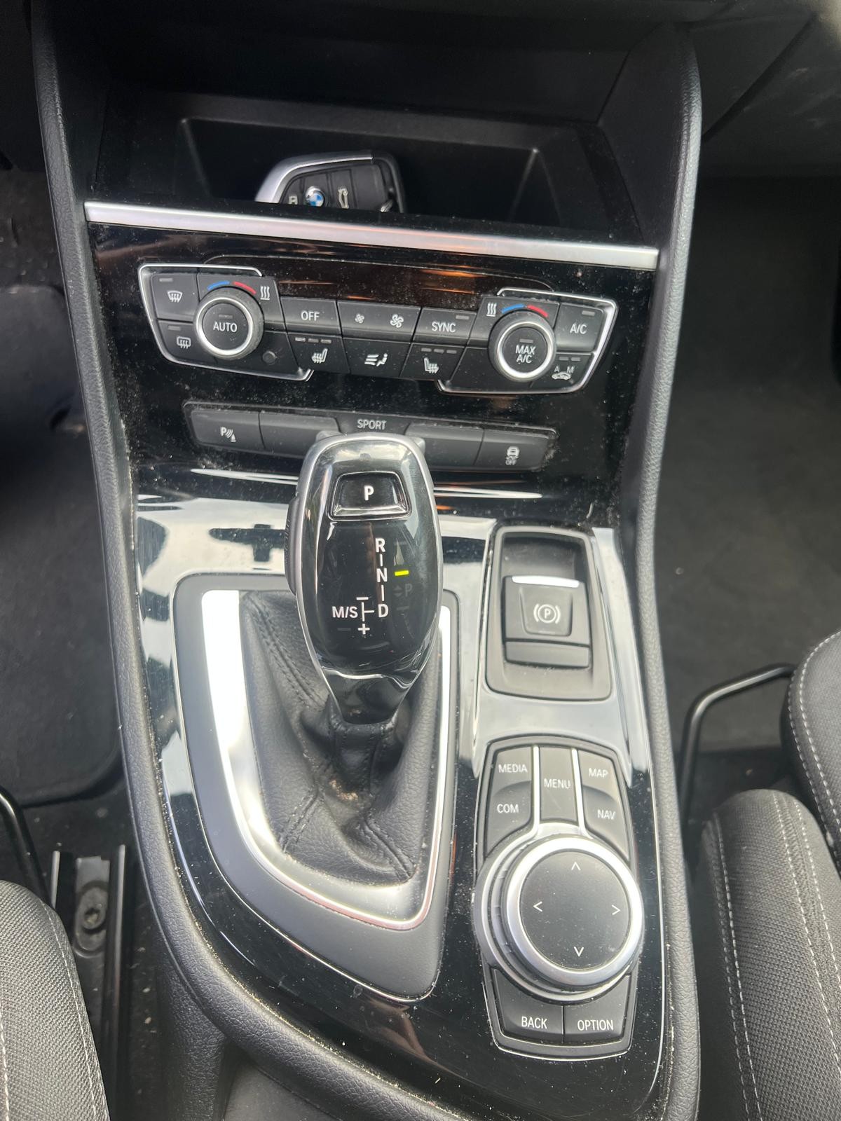 BMW 216d Gran Tourer DKG Sport Line-image-11