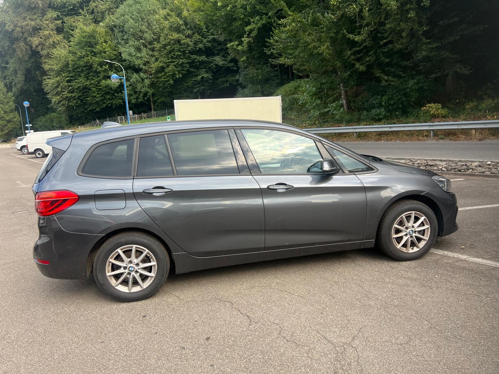 BMW 216d Gran Tourer DKG Sport Line-image-5