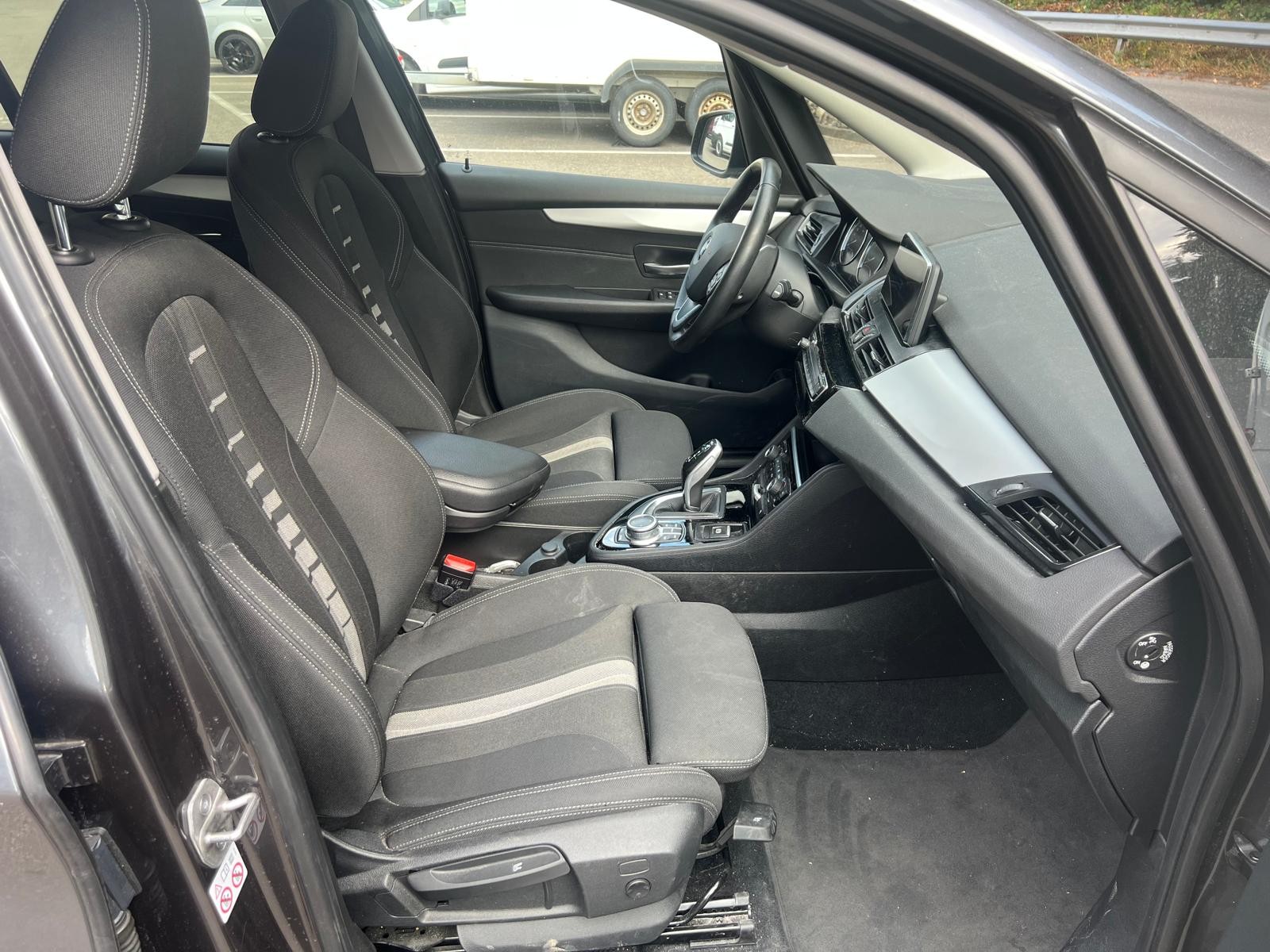 BMW 216d Gran Tourer DKG Sport Line-image-10