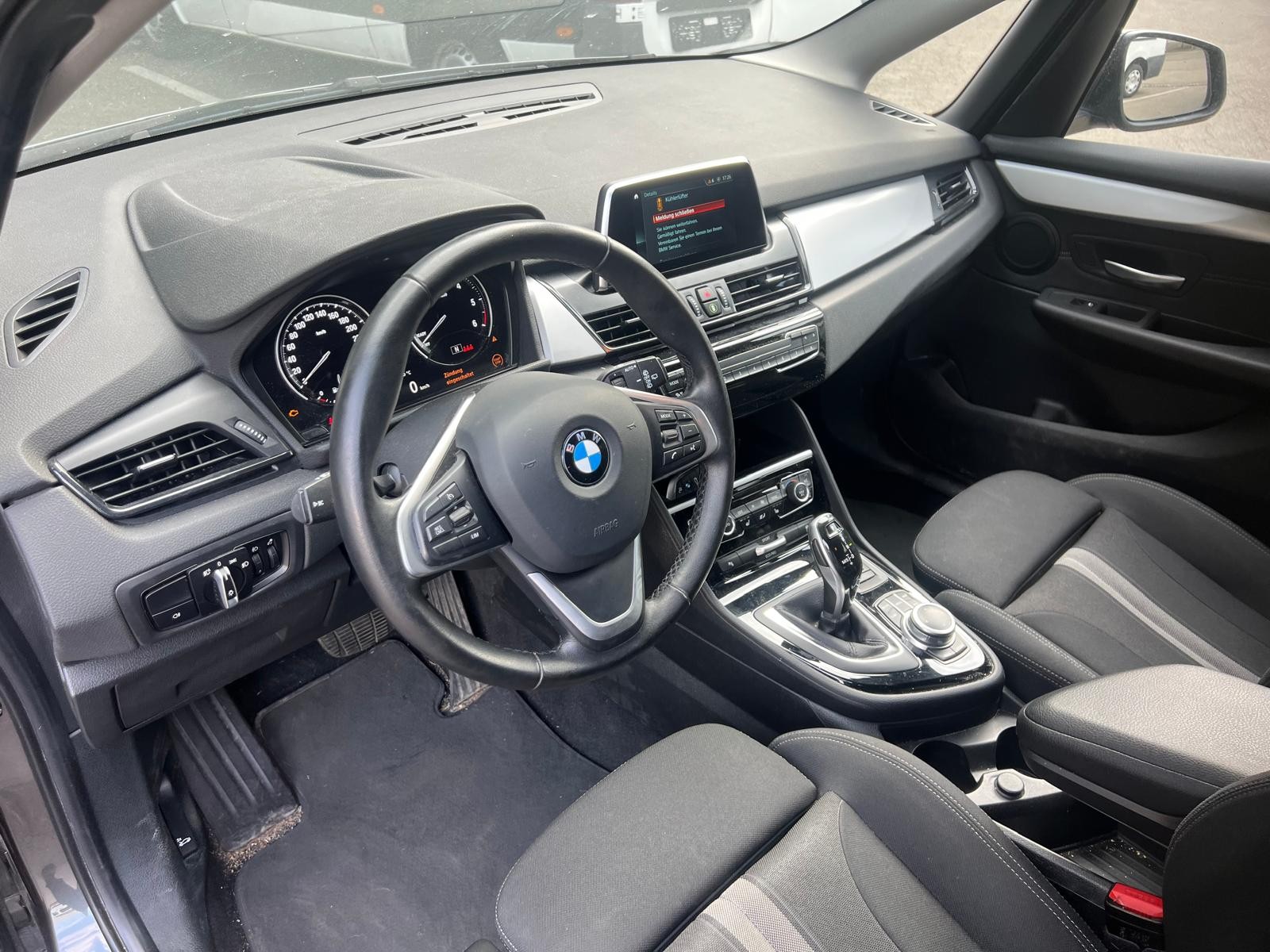 BMW 216d Gran Tourer DKG Sport Line-image-7