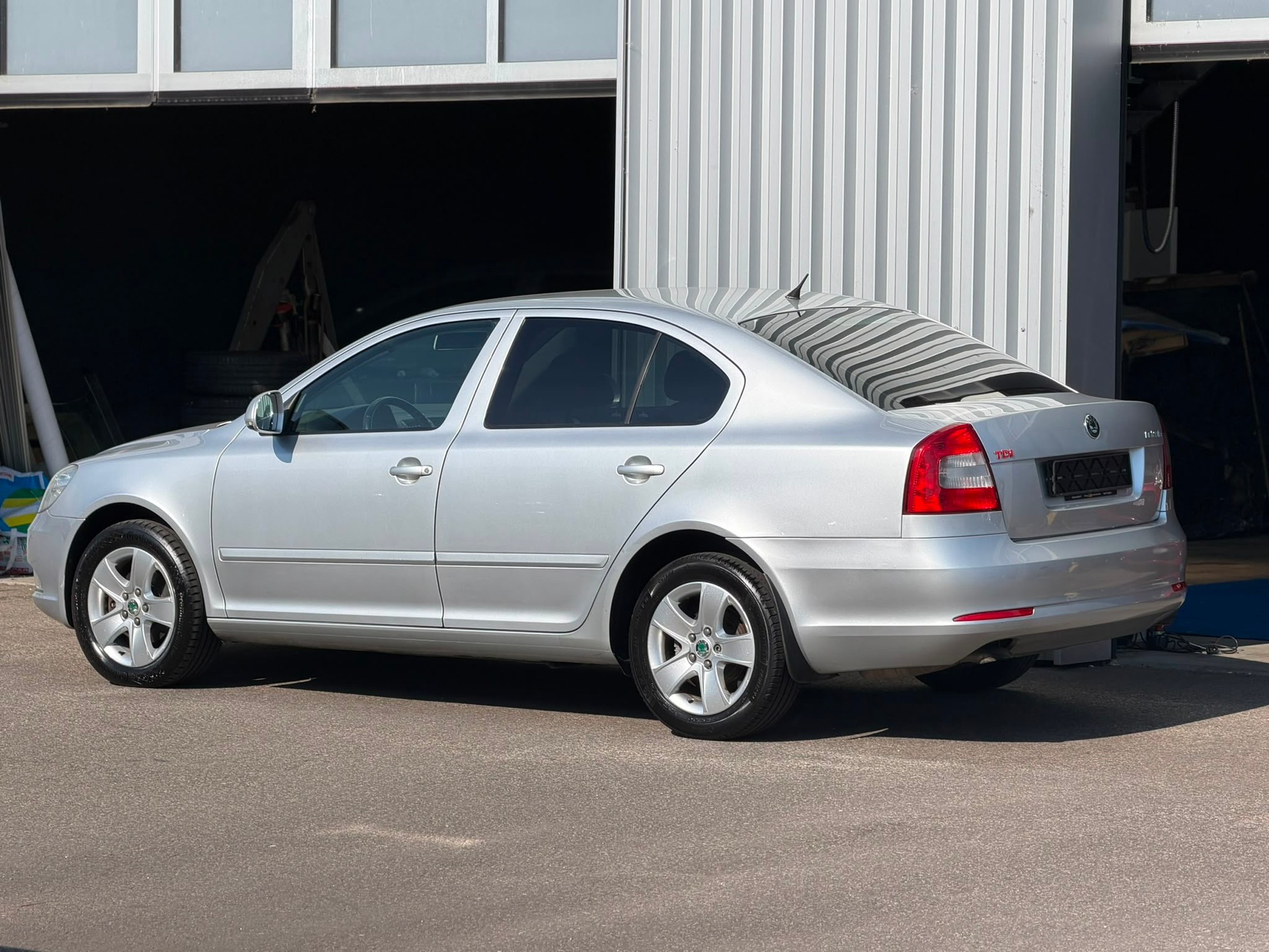 SKODA OCTAVIA-image-4