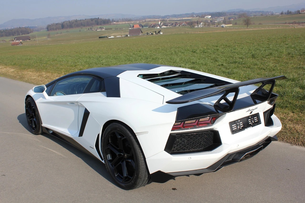 LAMBORGHINI Aventador LP700-4 Coupé E-Gear-showroom-element-3