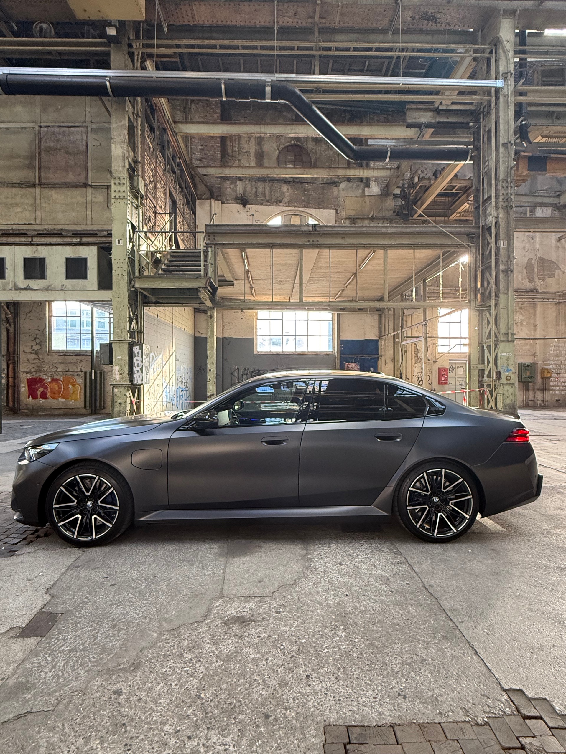 BMW M5 xDrive-image-12