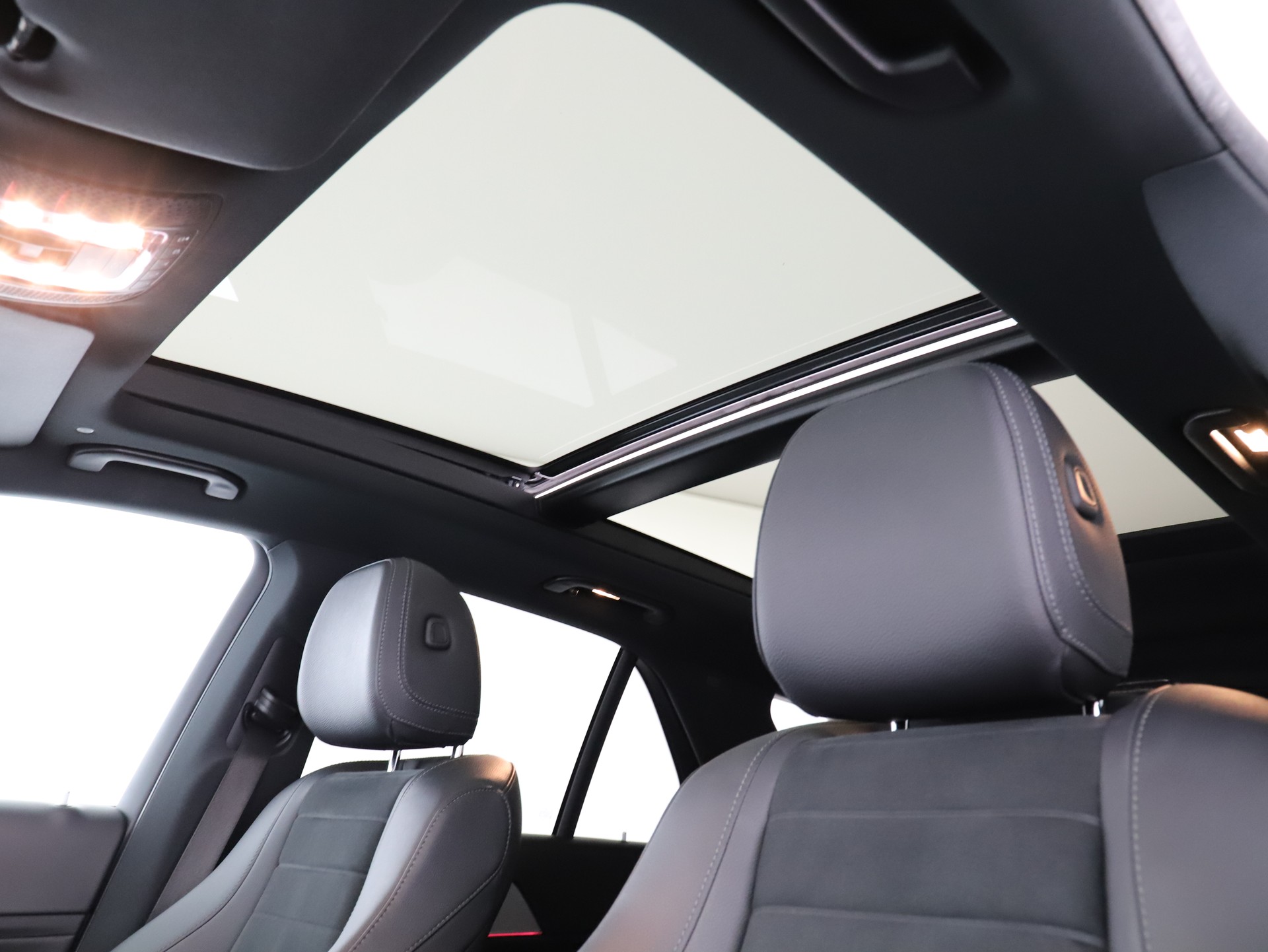 MERCEDES-BENZ GLE 300 d 4Matic AMG-image-13