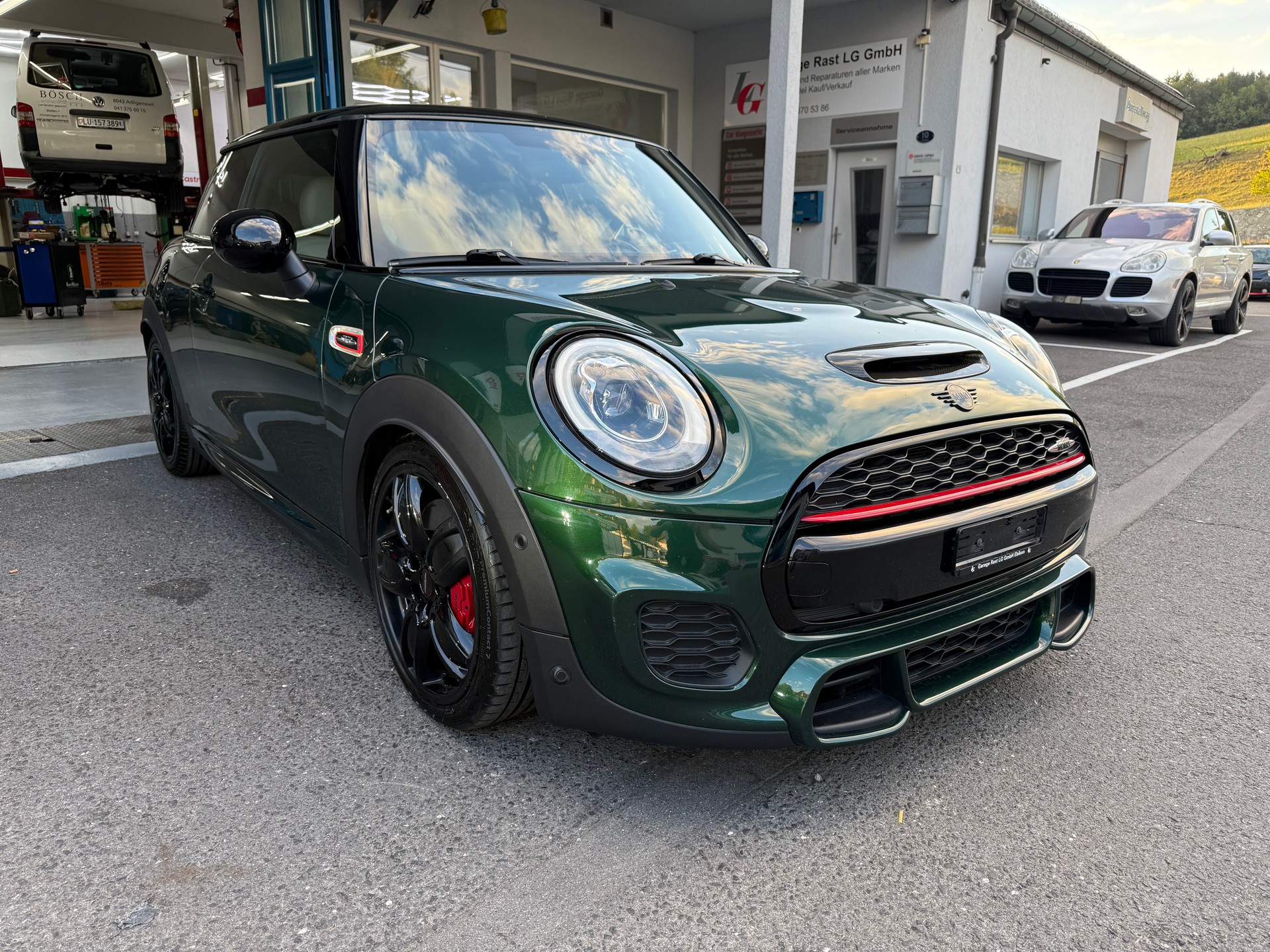 MINI Cooper John Cooper Works Steptronic