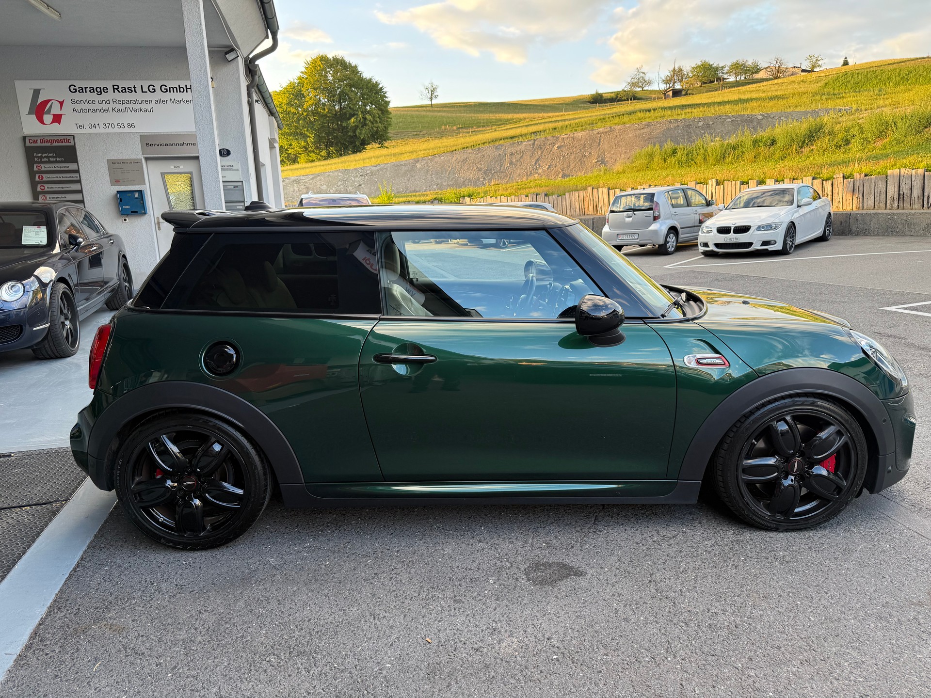 MINI Cooper John Cooper Works Steptronic-showroom-element-2