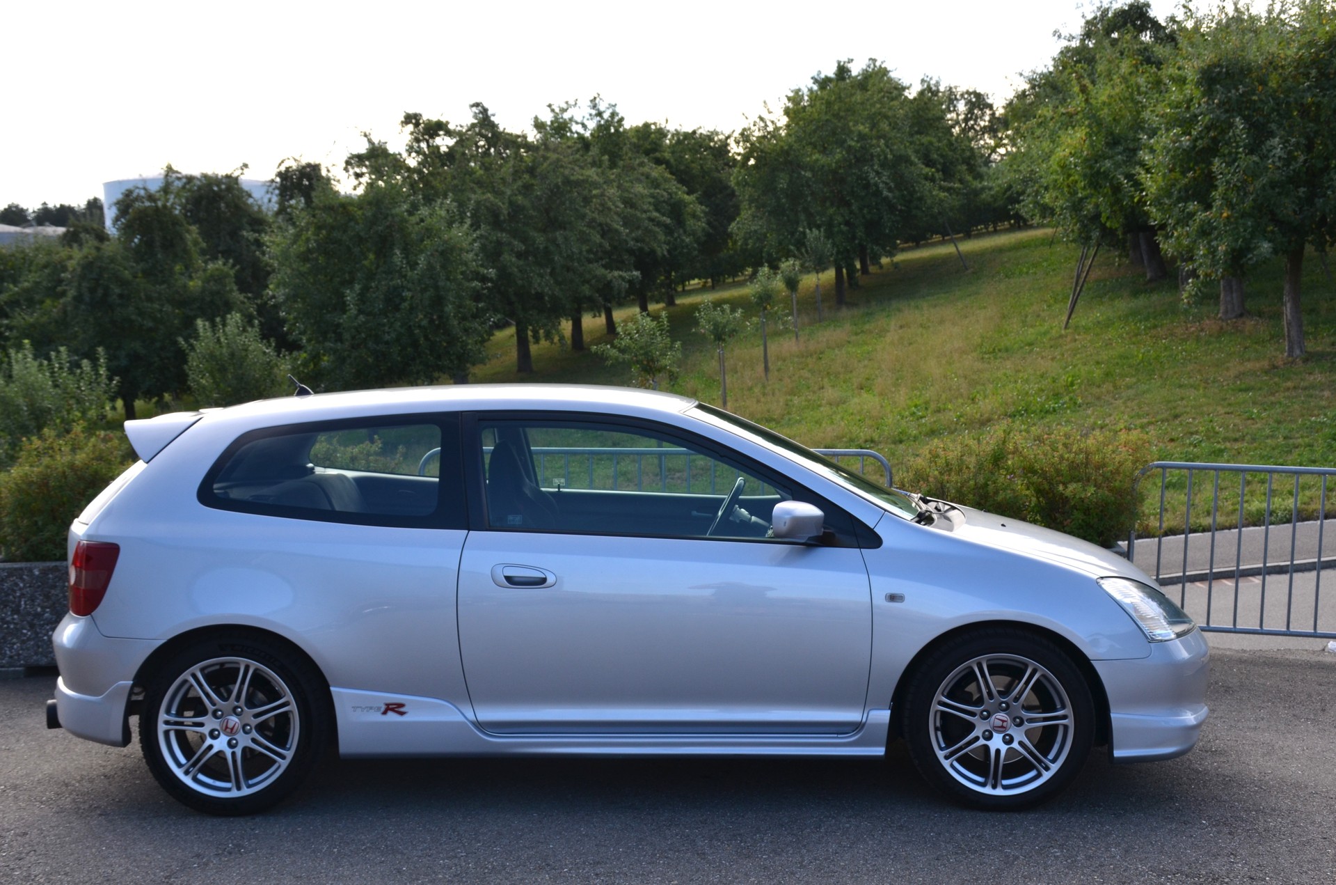 HONDA Type R 2.0-showroom-element-2