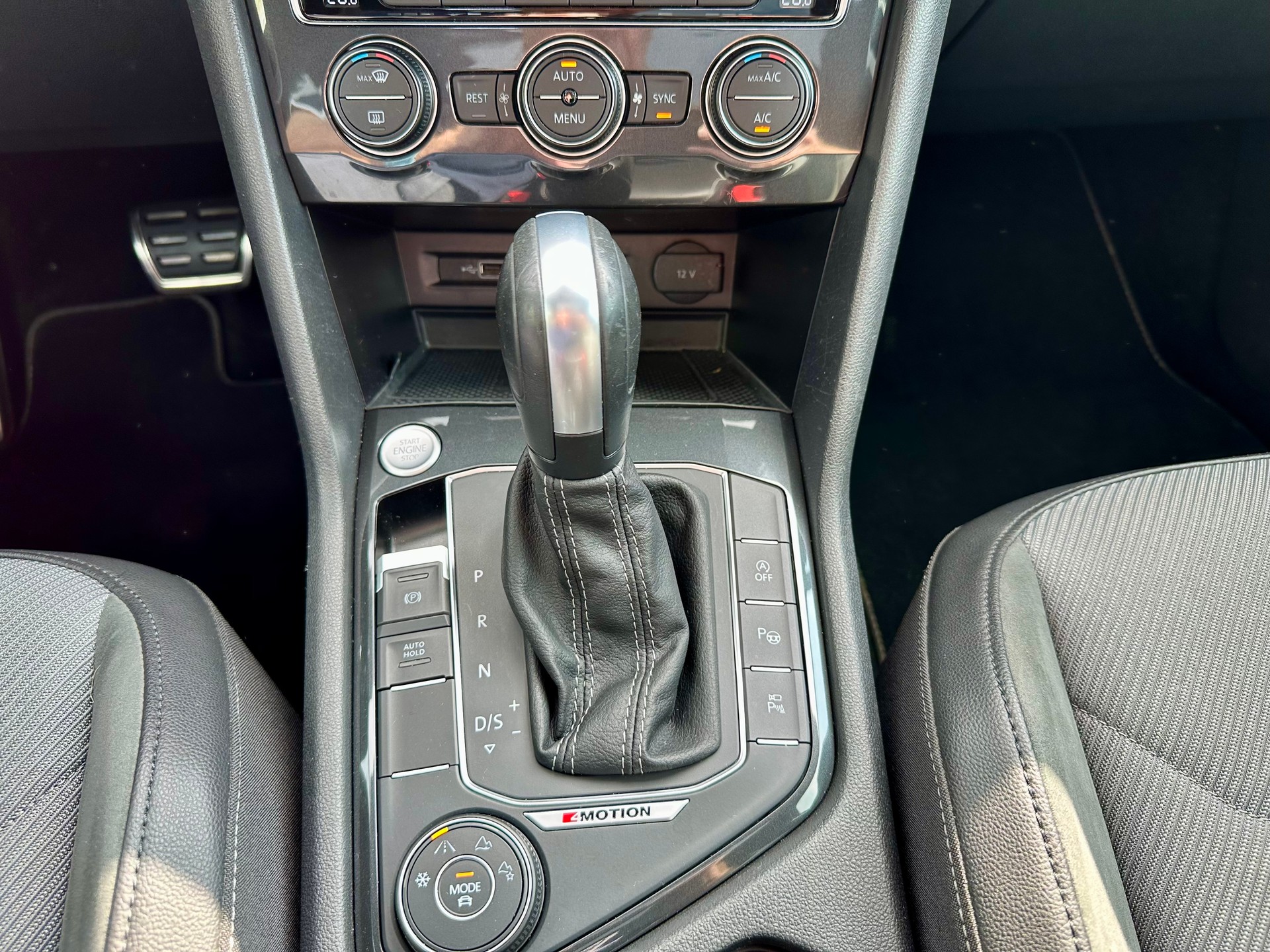 VW Tiguan 2.0TSI Highline 4Motion DSG-image-19