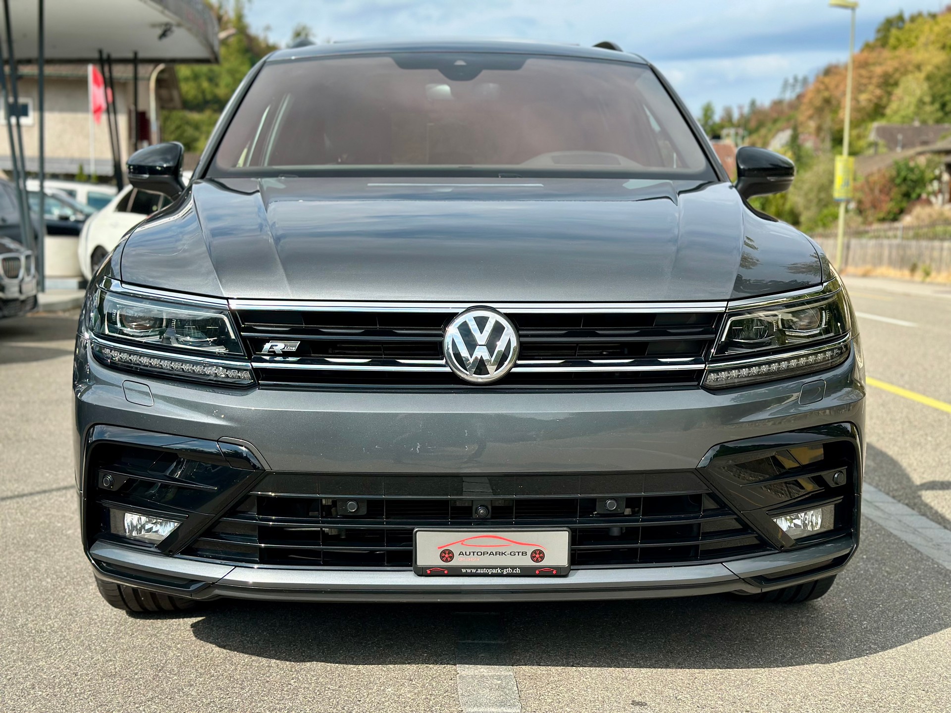 VW Tiguan 2.0TSI Highline 4Motion DSG-showroom-element-2