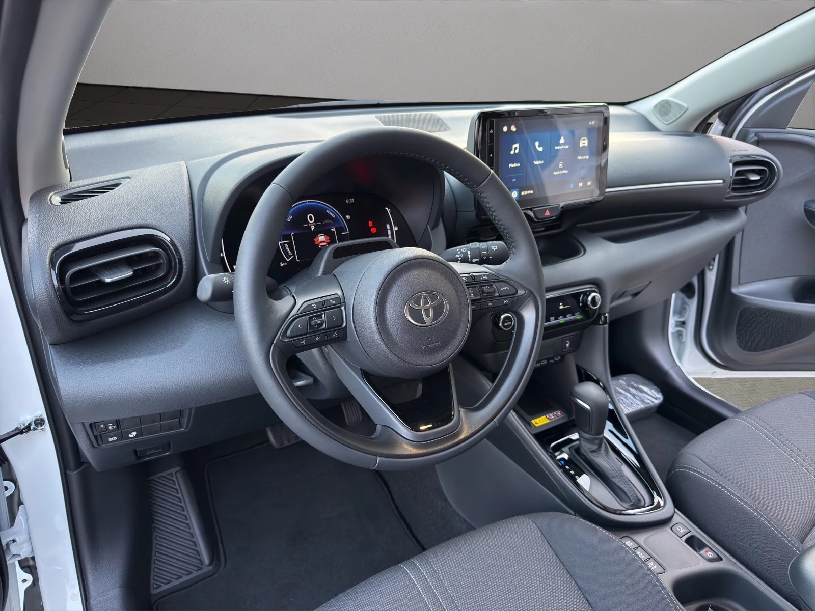 TOYOTA Yaris 1.5 Teamplayer e-CVT (10 STÜCK)-image-9
