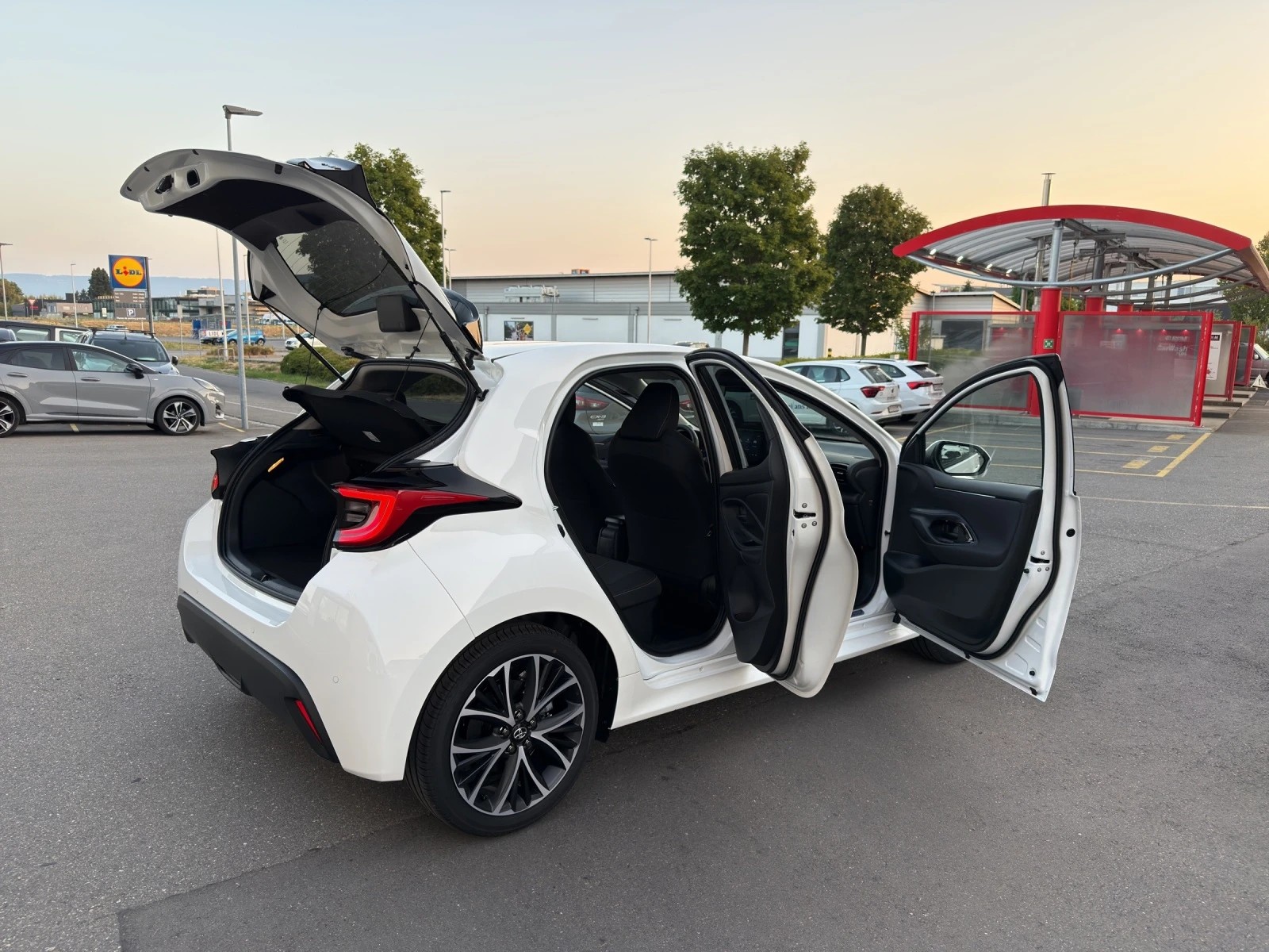 TOYOTA Yaris 1.5 Teamplayer e-CVT (10 STÜCK)-image-31