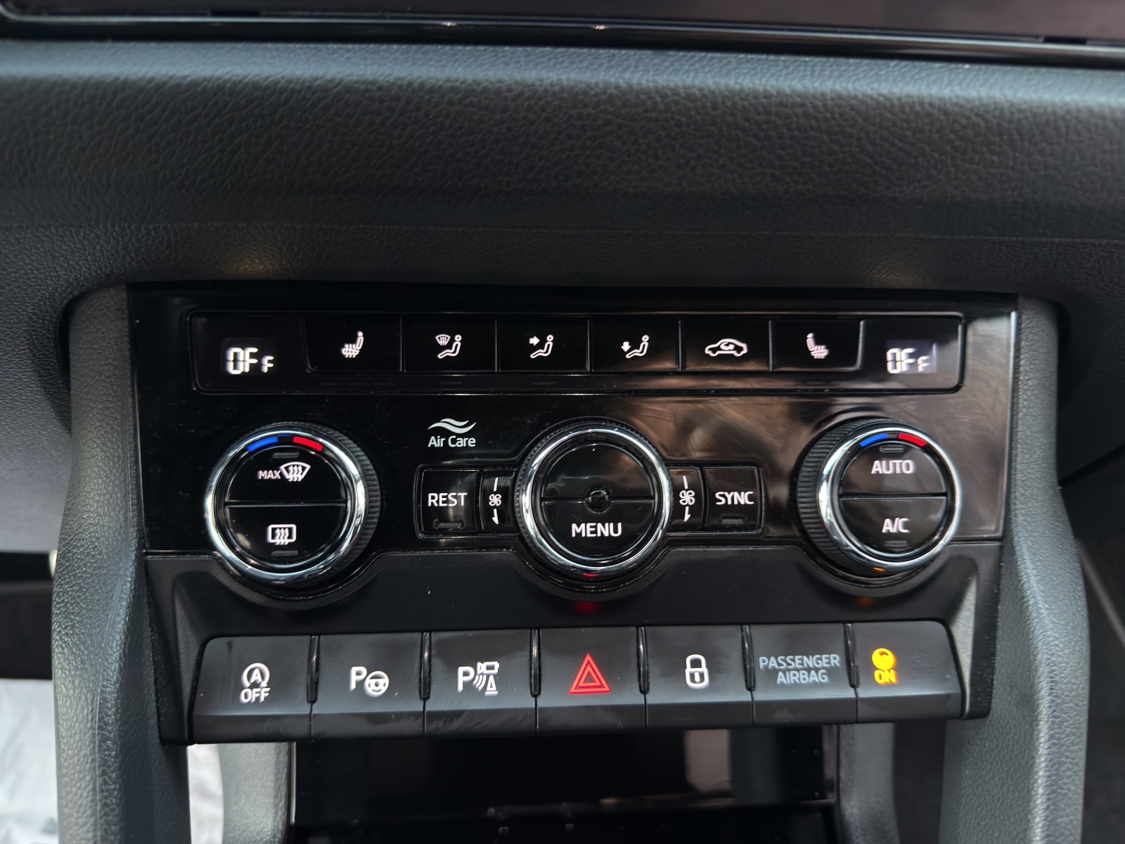SKODA Kodiaq 2.0 TDI SCR SportLine 4x4 DSG-image-15