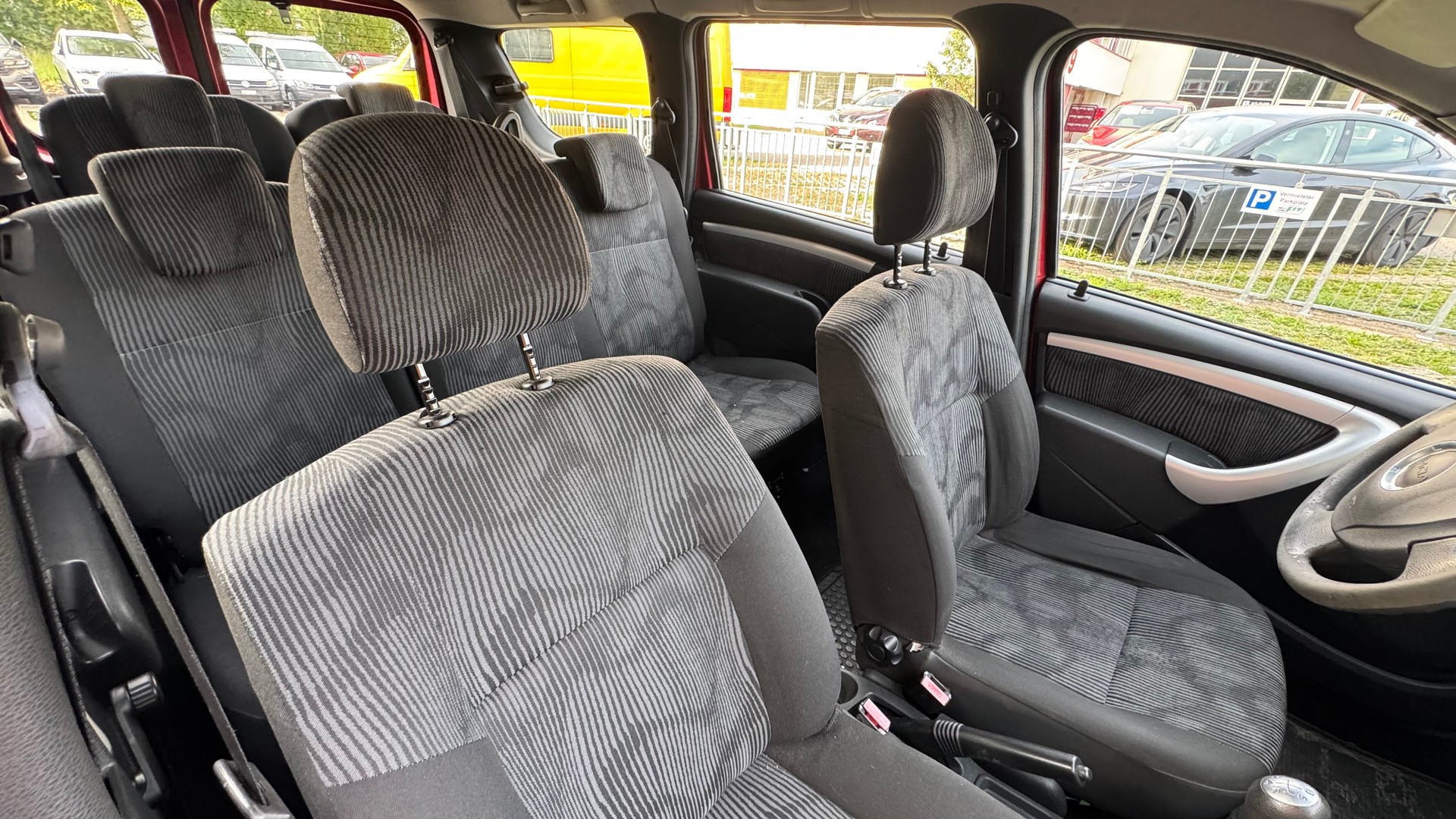 DACIA Logan 1.5 dCi Lauréate-image-11