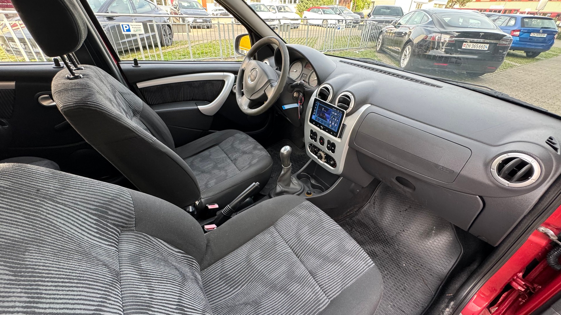 DACIA Logan 1.5 dCi Lauréate-image-10