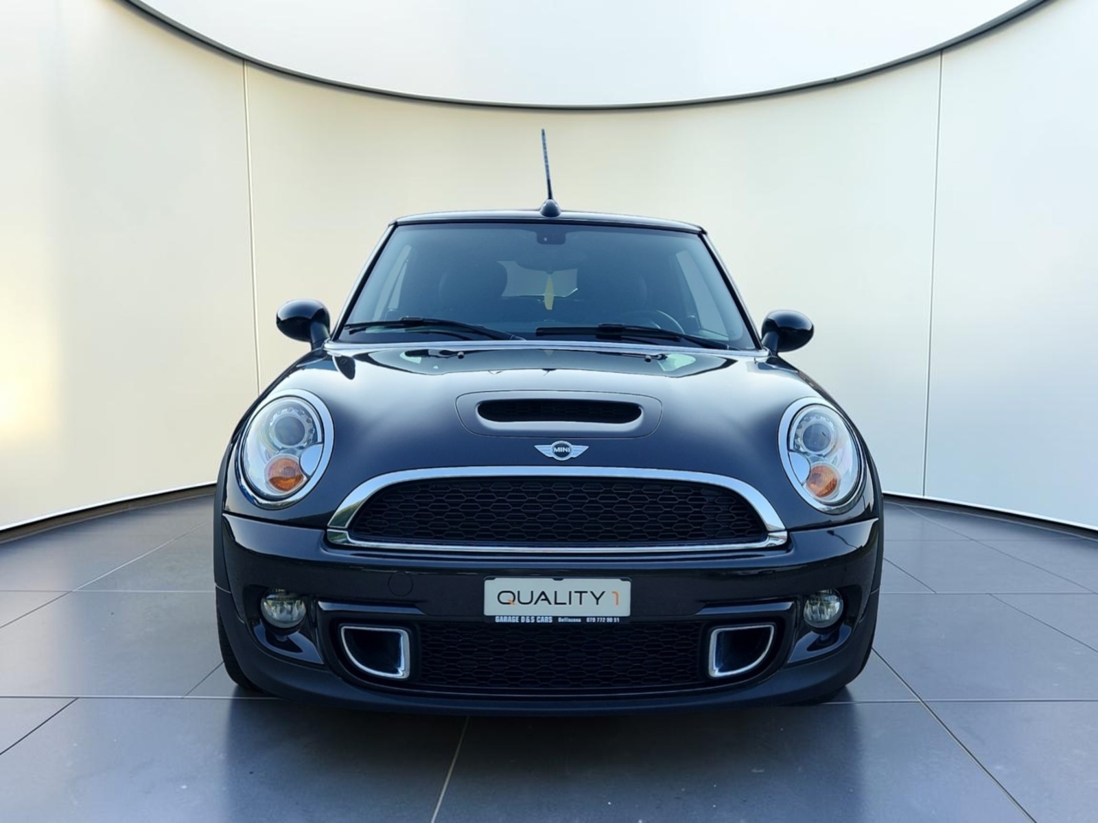 MINI Cooper S Cabriolet Steptronic-image-2