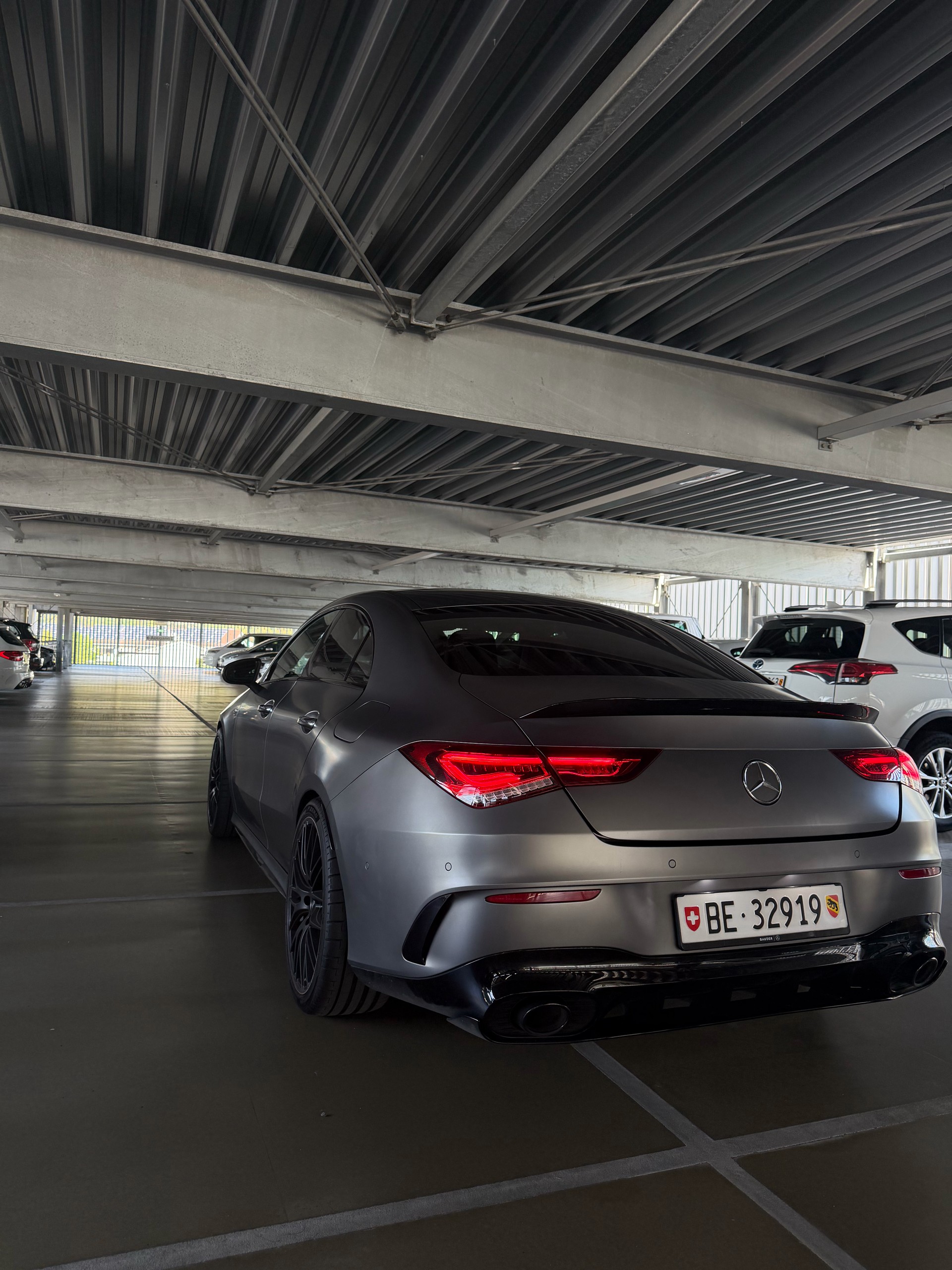 MERCEDES-BENZ CLA 35 AMG 4matic 7G-DCT *Grau Matt*-image-8