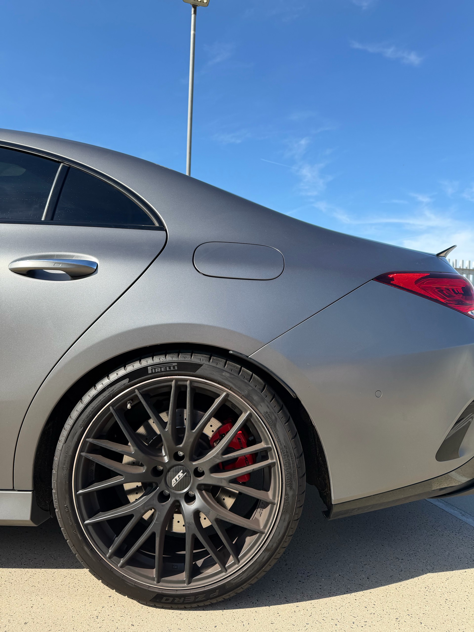 MERCEDES-BENZ CLA 35 AMG 4matic 7G-DCT *Grau Matt*-image-6