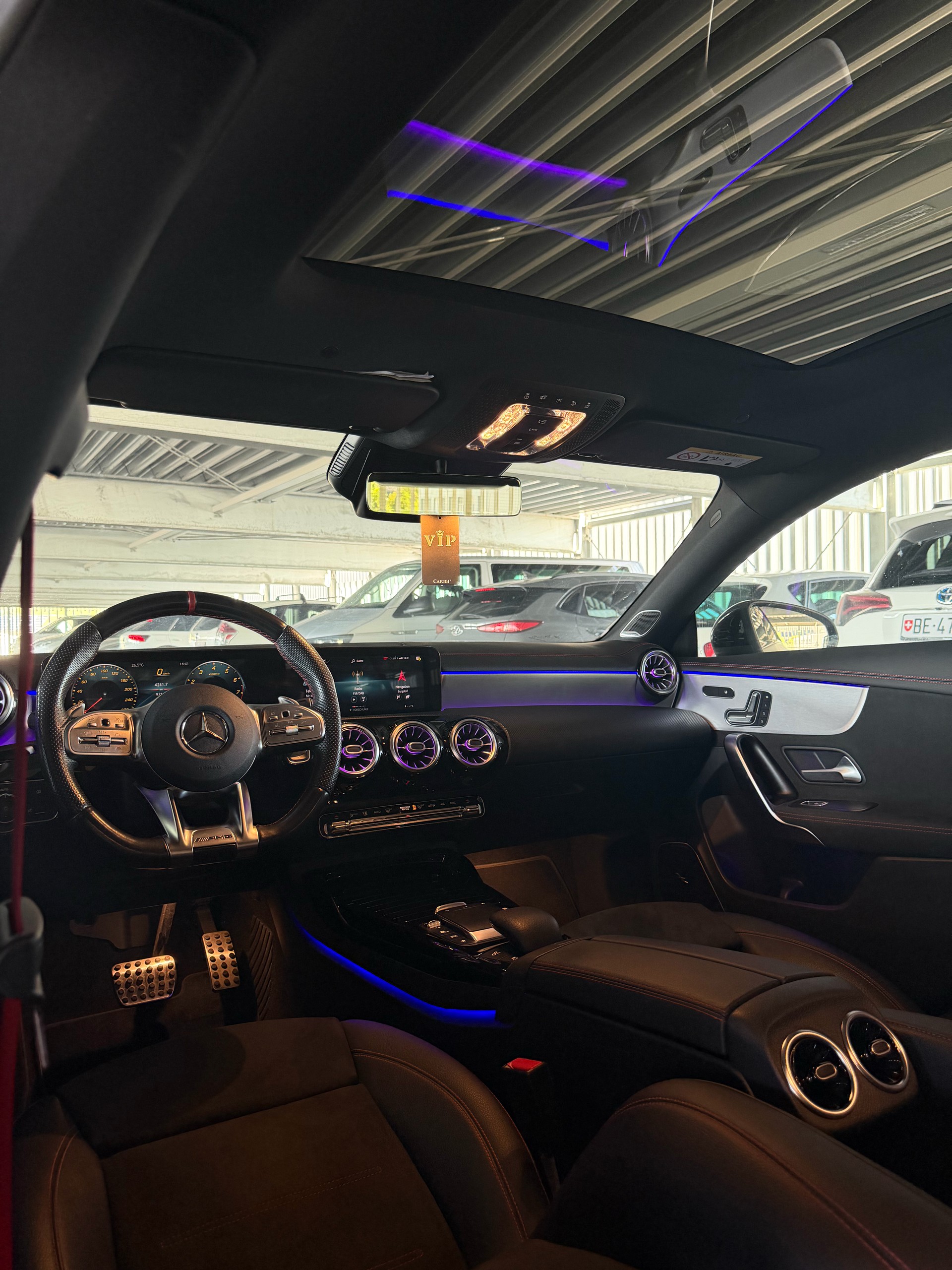 MERCEDES-BENZ CLA 35 AMG 4matic 7G-DCT *Grau Matt*-image-4