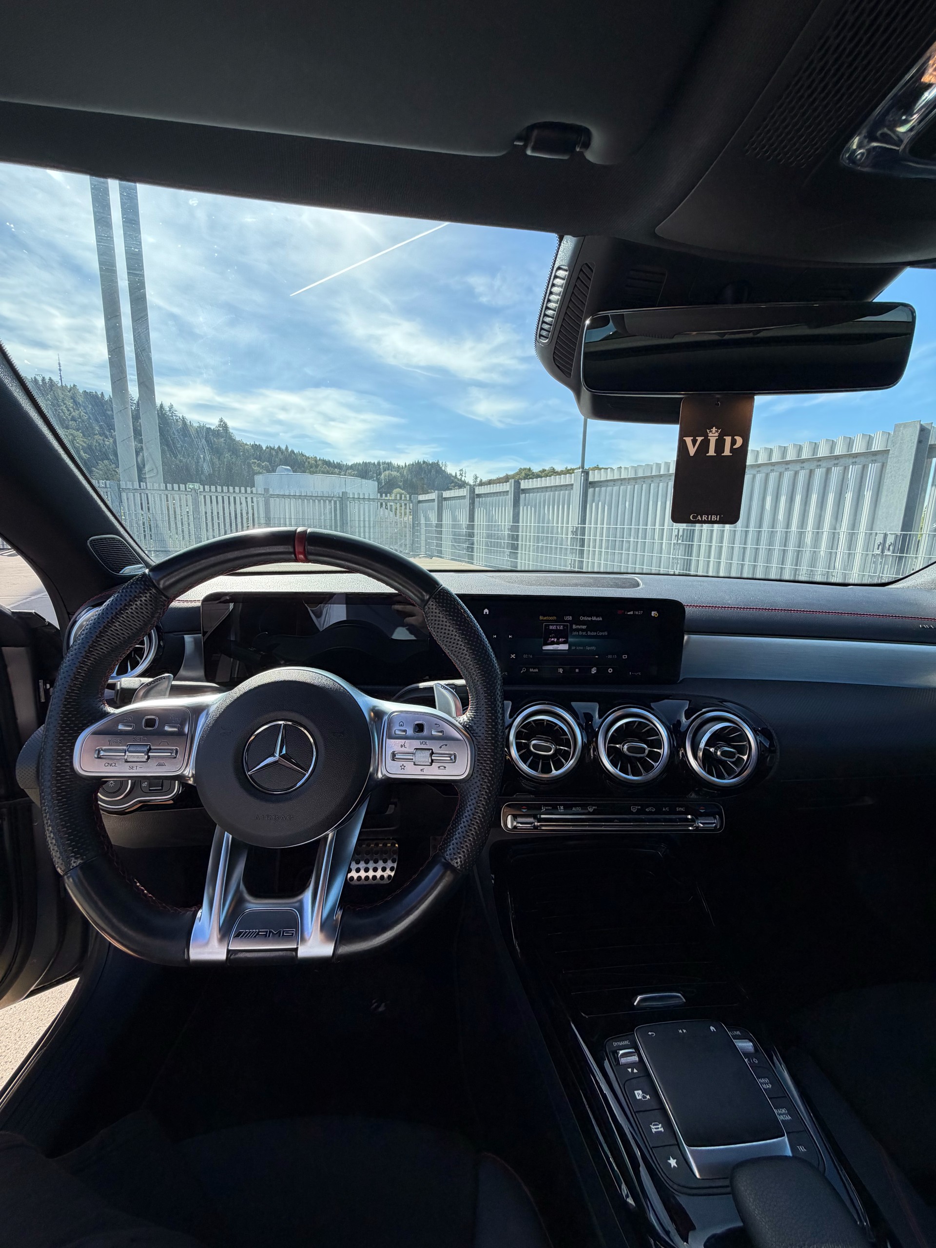 MERCEDES-BENZ CLA 35 AMG 4matic 7G-DCT *Grau Matt*-image-5