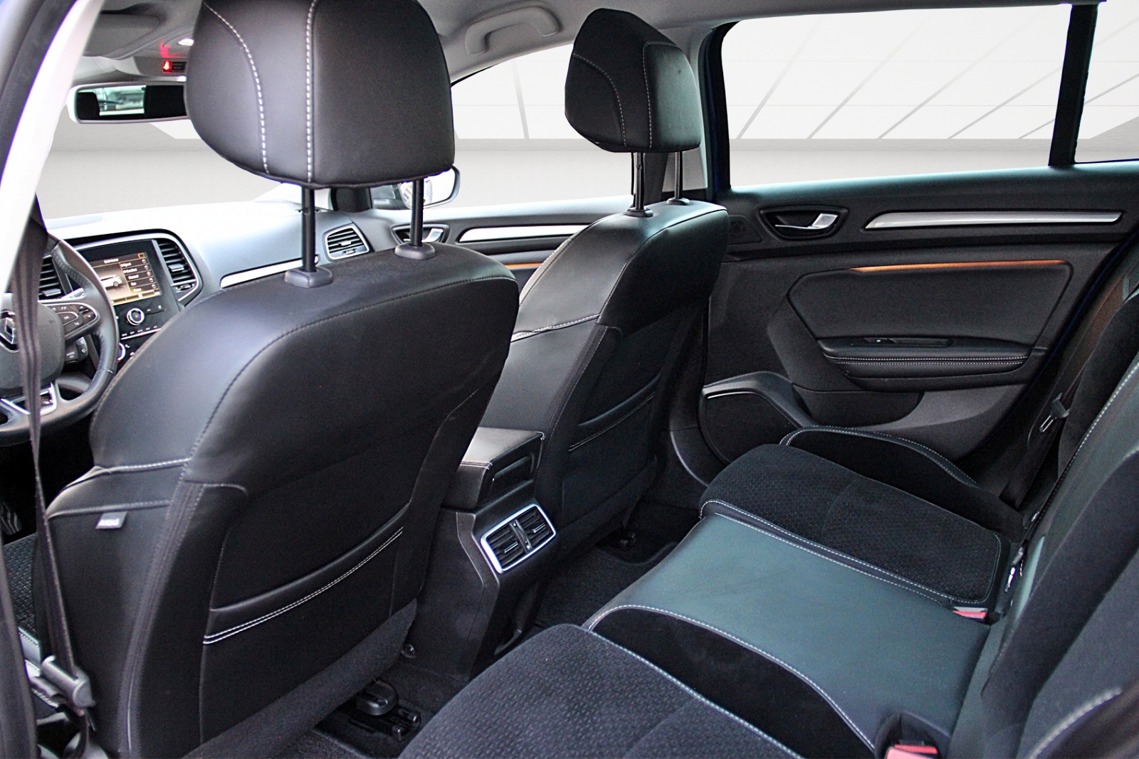 RENAULT Mégane Grandtour 1.5 dCi GT Line EDC-image-9