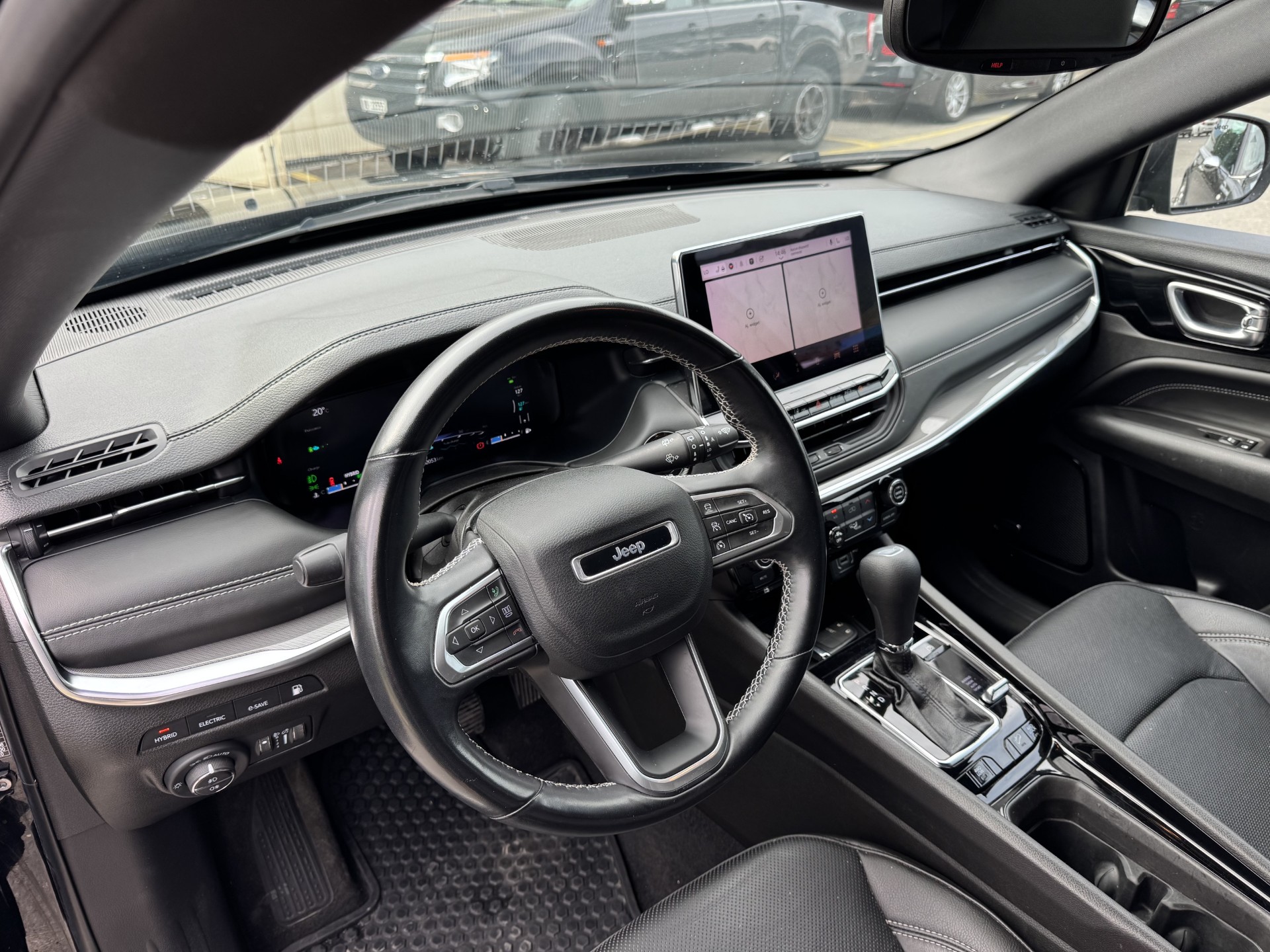 JEEP Compass 1.3 T PHEV S AWD-image-8