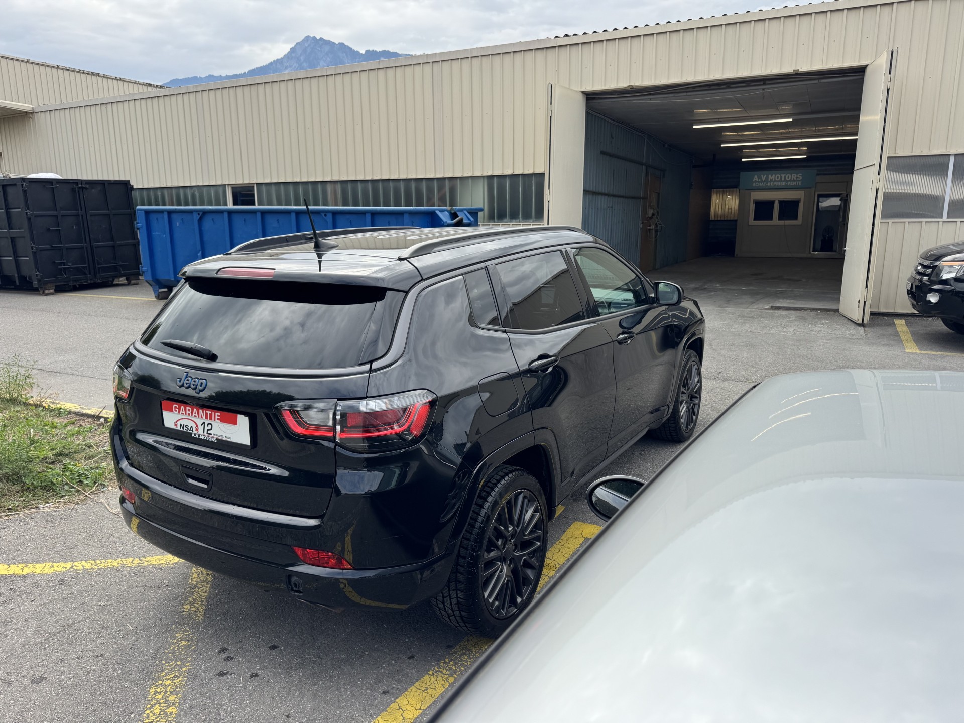 JEEP Compass 1.3 T PHEV S AWD-image-4