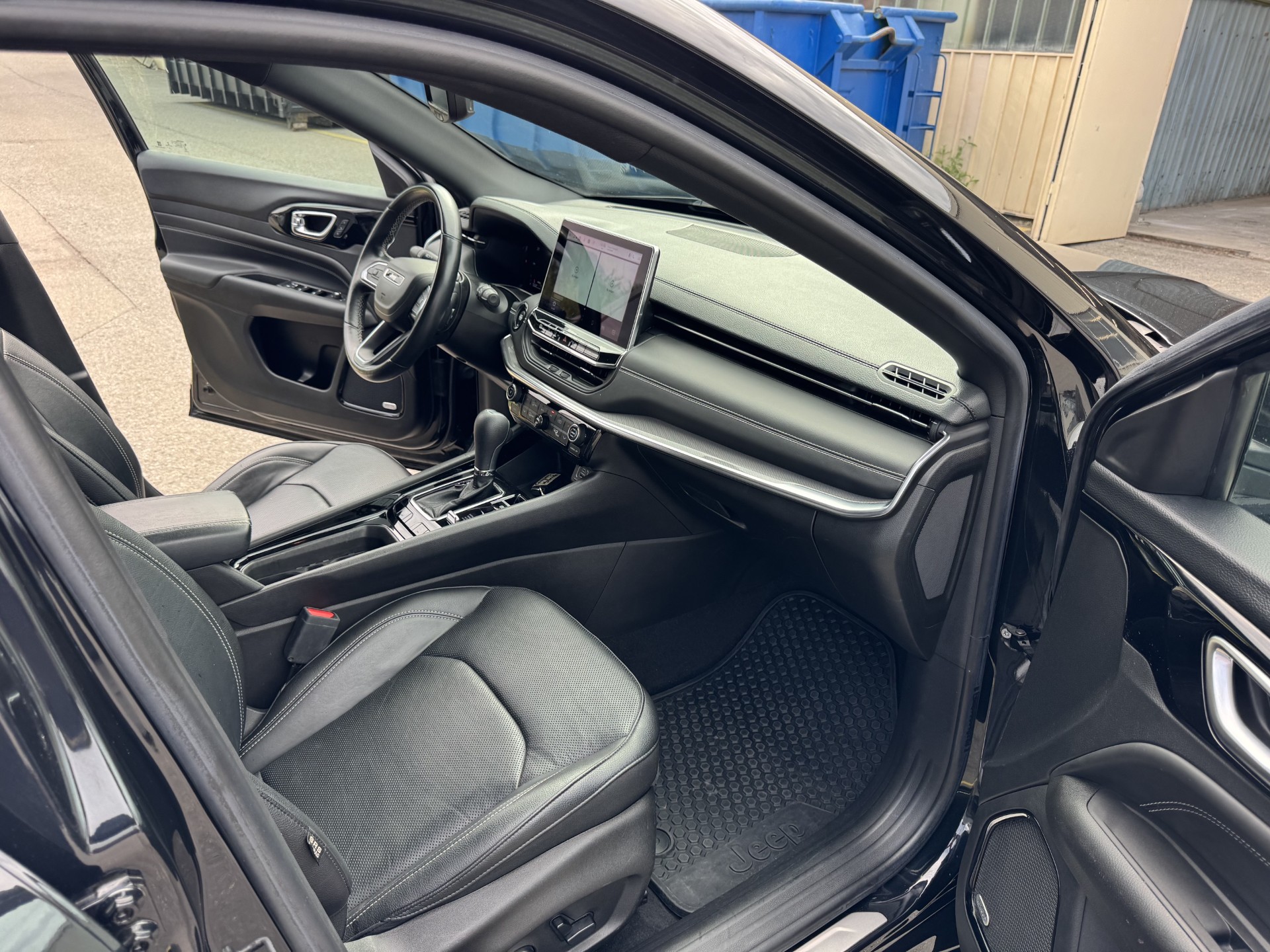 JEEP Compass 1.3 T PHEV S AWD-image-12