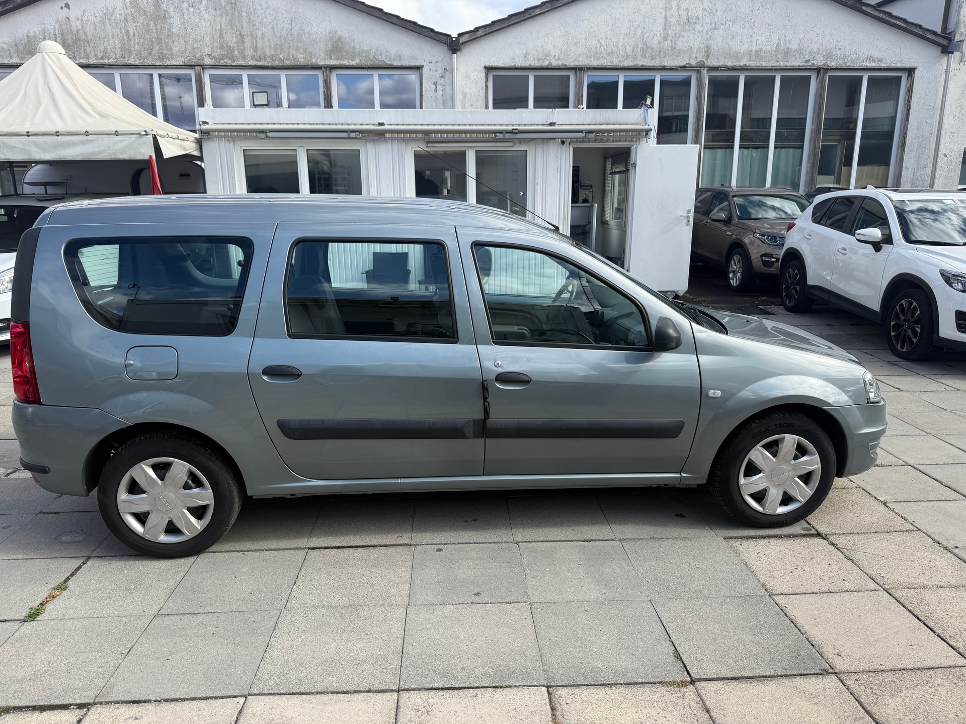 DACIA Logan 1.6 Ambiance-image-2