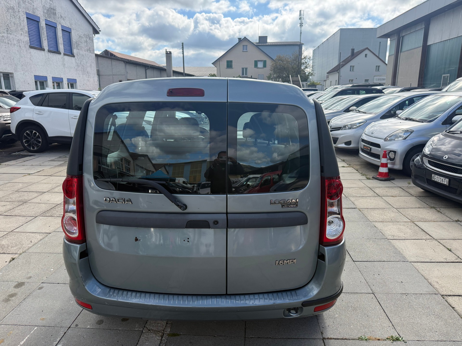 DACIA Logan 1.6 Ambiance-image-4