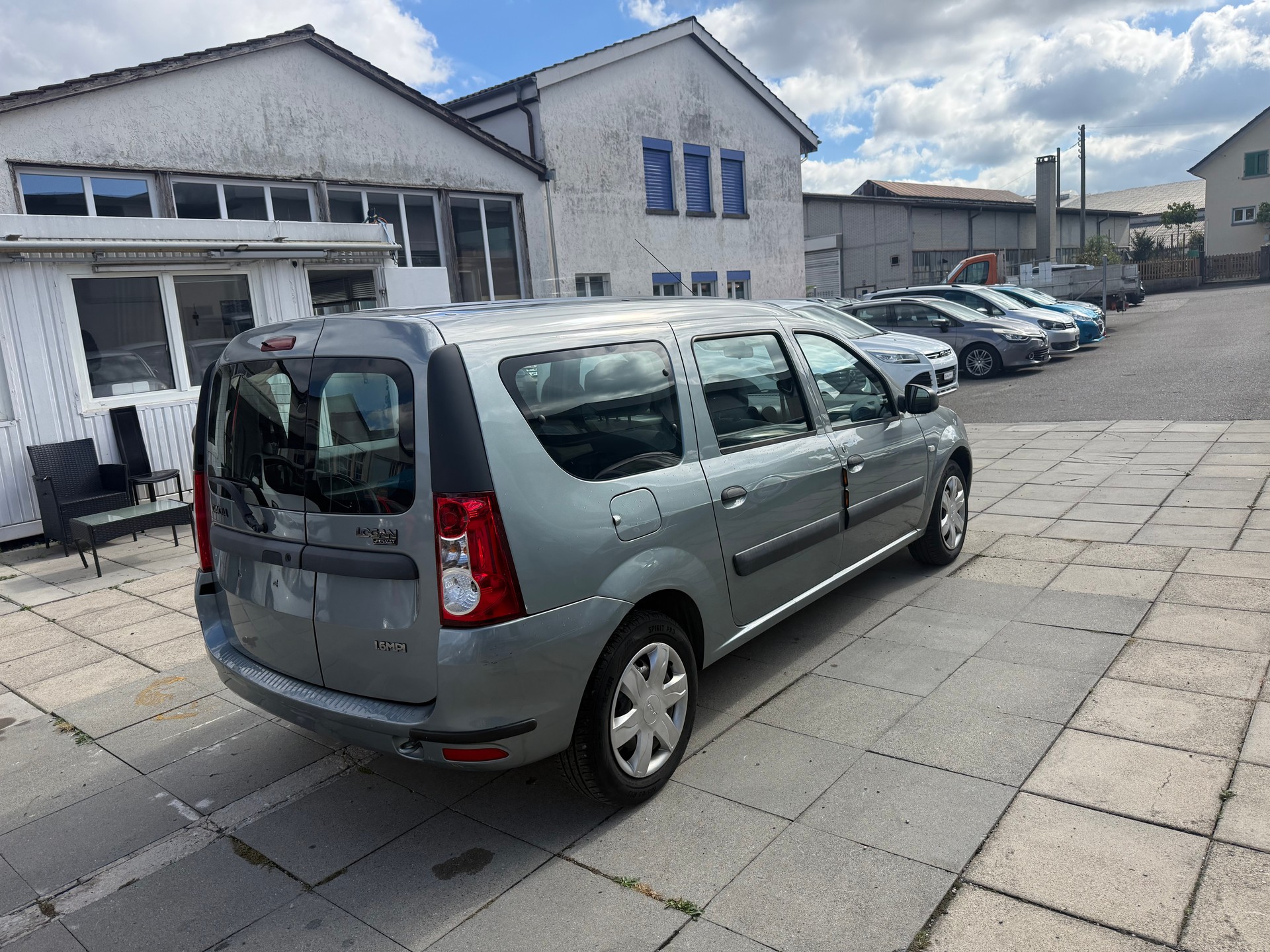 DACIA Logan 1.6 Ambiance-image-3