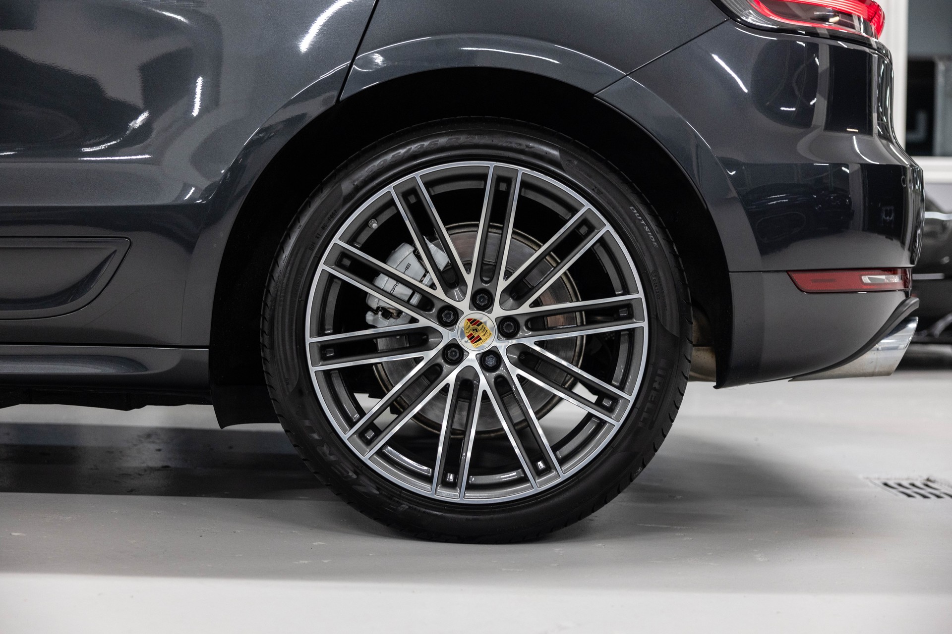 PORSCHE Macan Turbo PDK *Facelift*-image-8