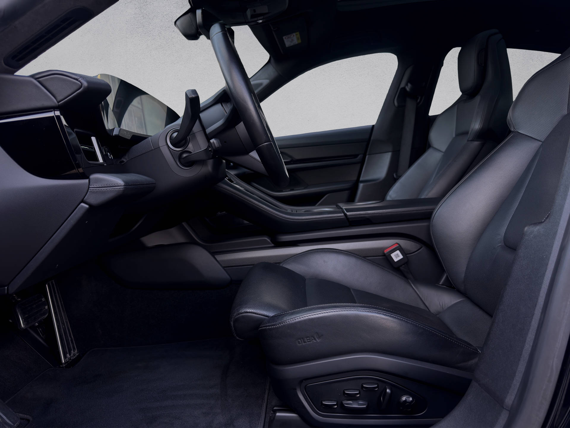 PORSCHE Taycan Turbo S-image-6