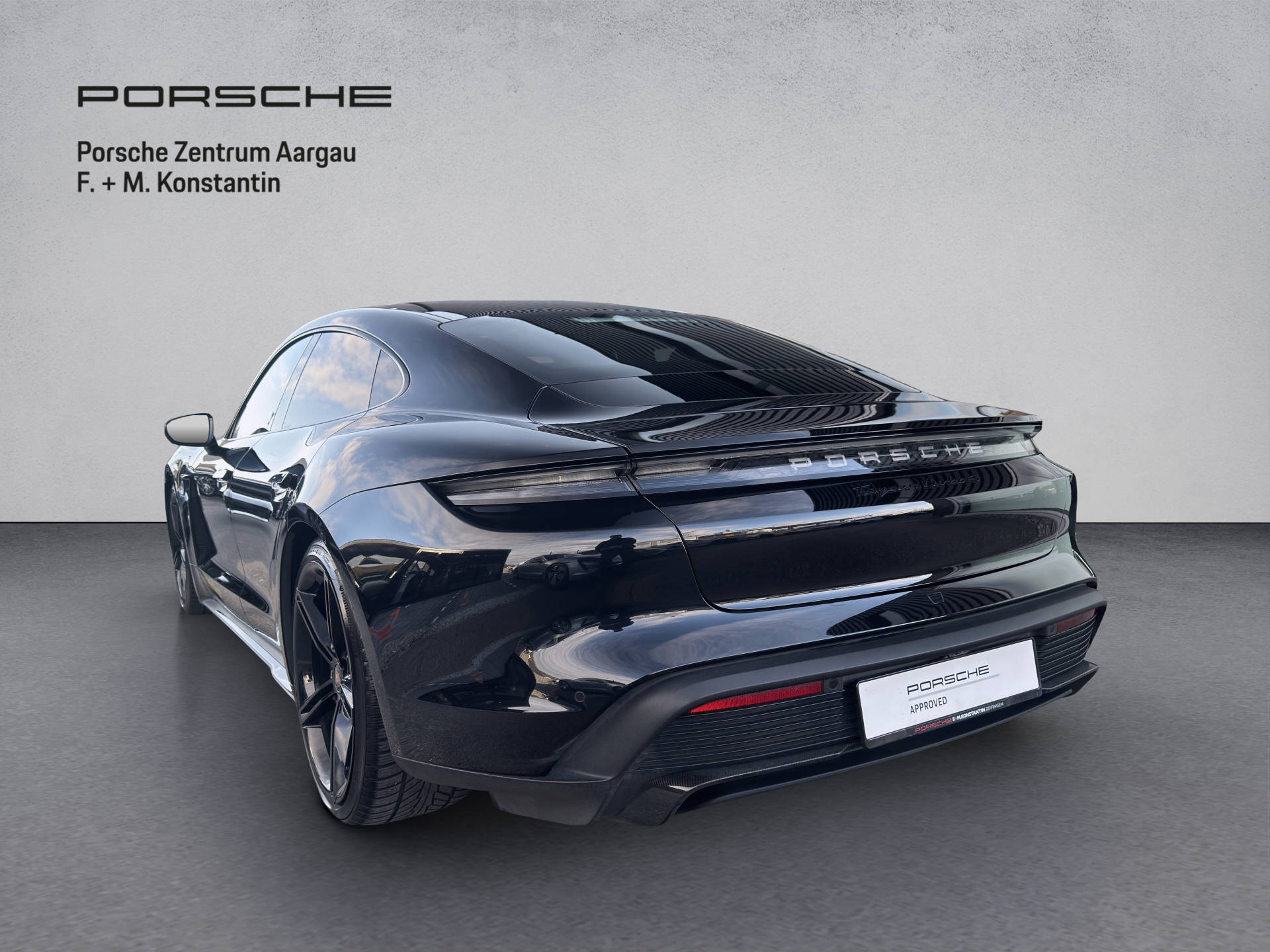 PORSCHE Taycan Turbo S-image-3