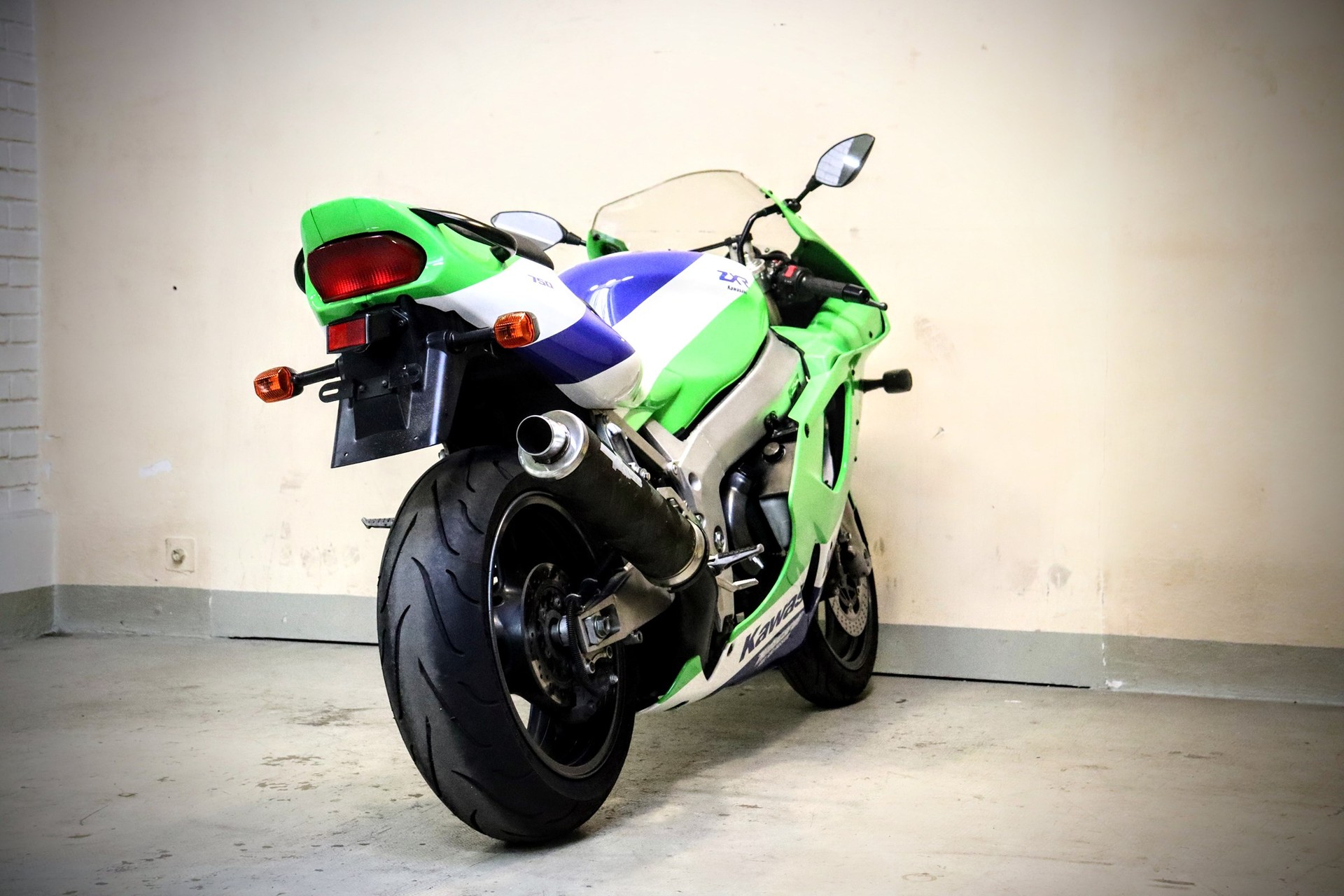 KAWASAKI Ninja ZX-7R-image-5