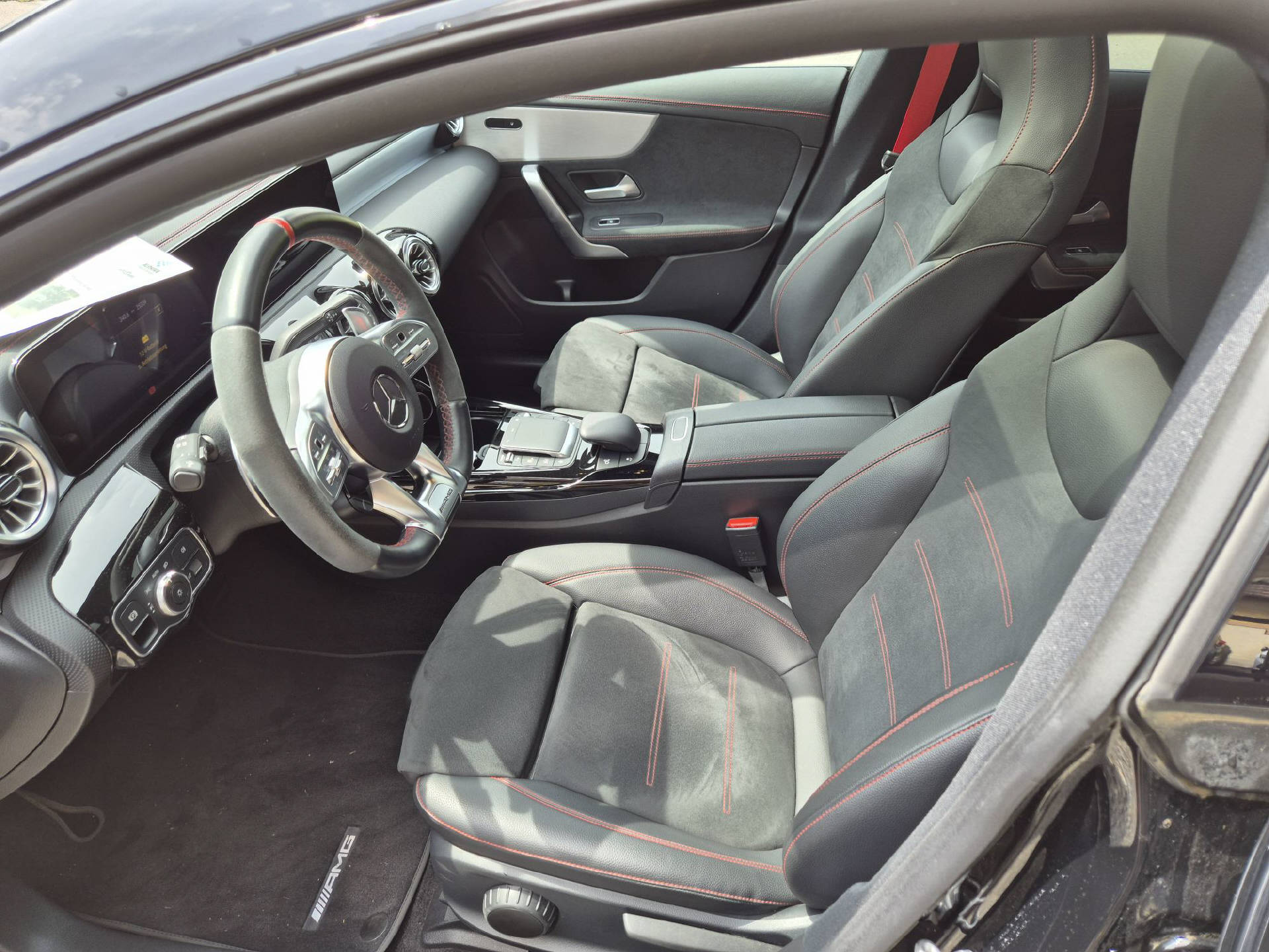 MERCEDES-BENZ CLA 45 S AMG 4m+ Shooting Brake-image-8