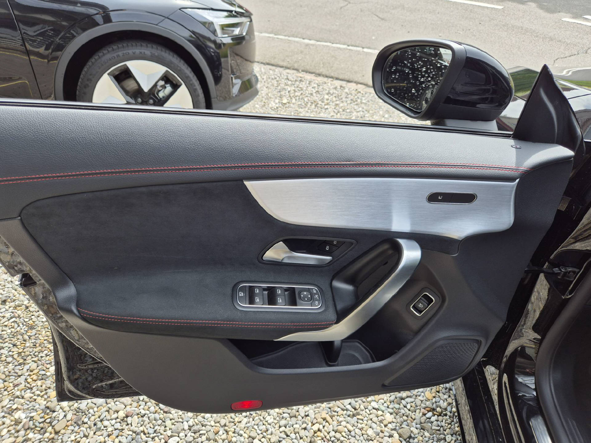 MERCEDES-BENZ CLA 45 S AMG 4m+ Shooting Brake-image-11