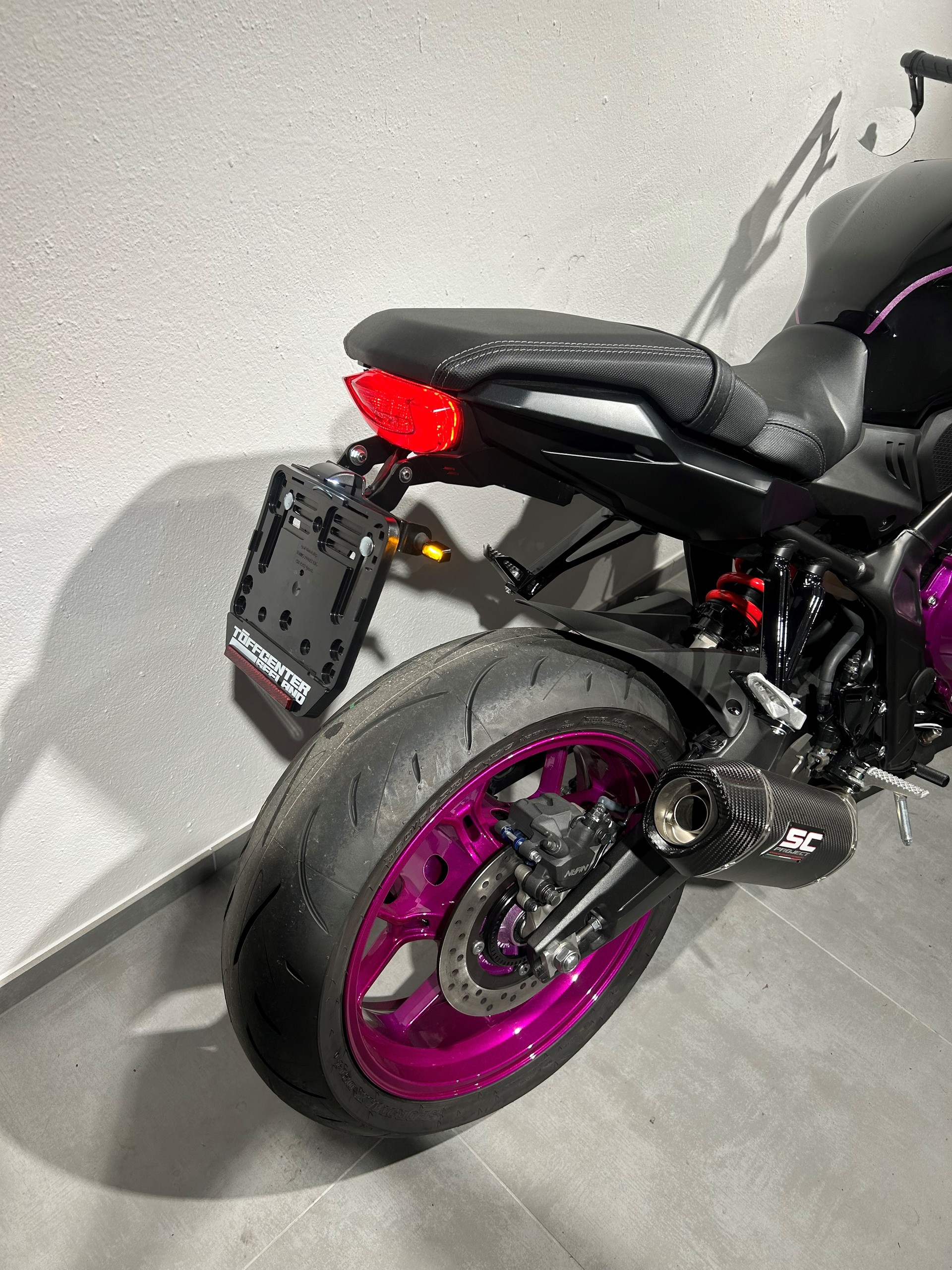 HONDA CB 650 R Miami Edition-image-1