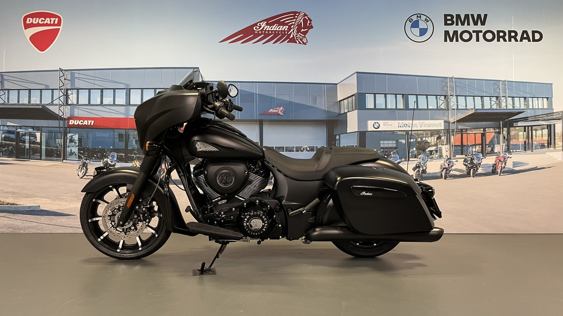 INDIAN Chieftain Dark Horse-image-3