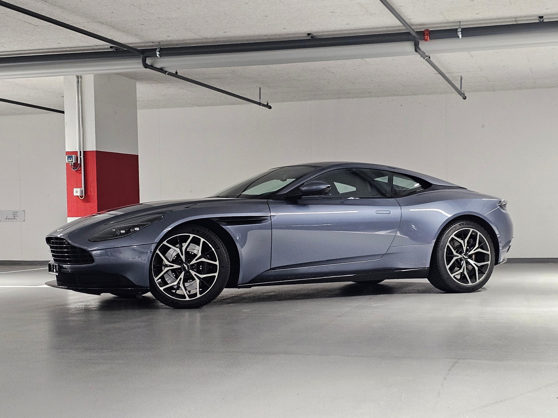 ASTON MARTIN DB11 V8 Touchtronic 3-image-8