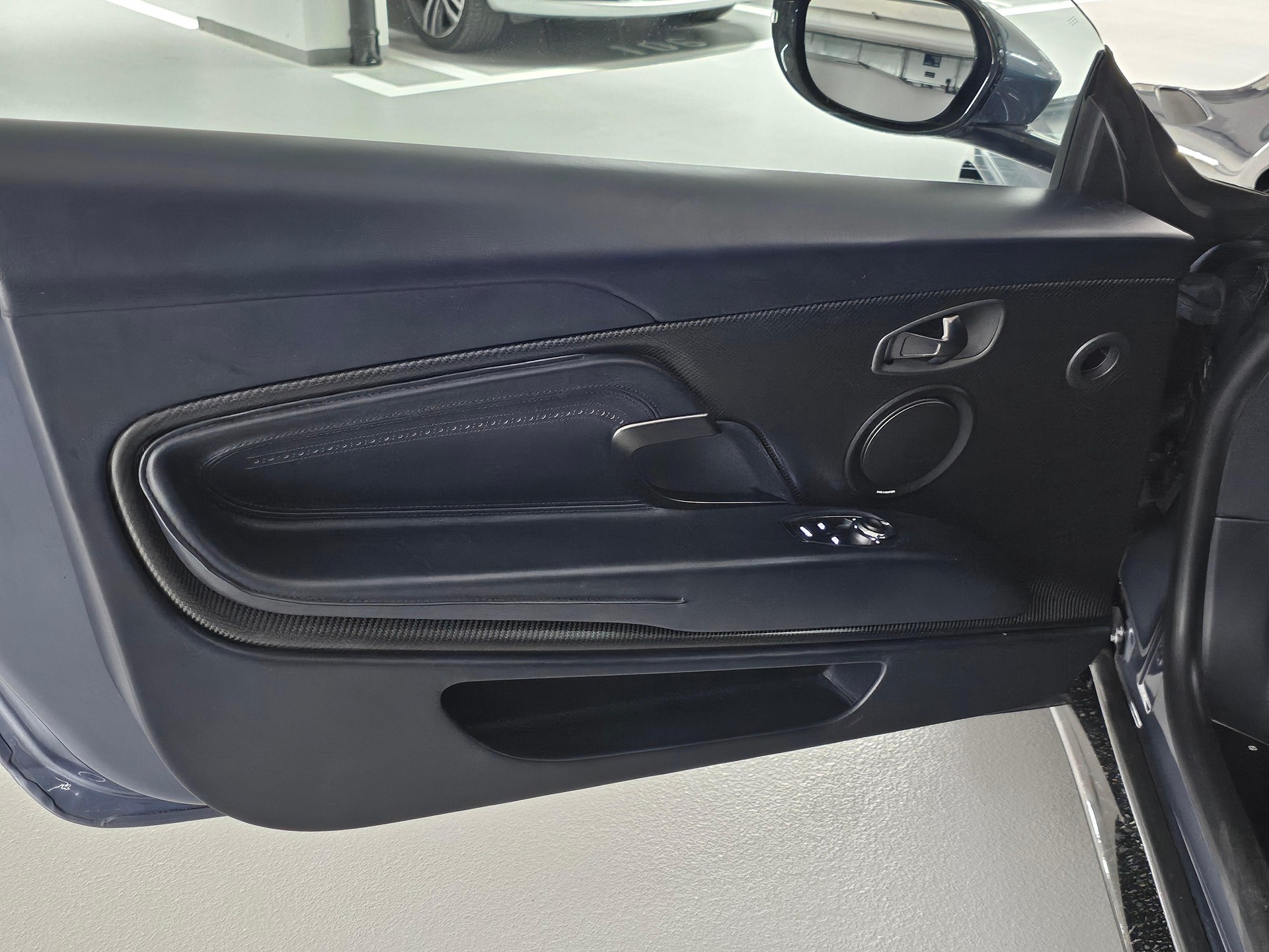 ASTON MARTIN DB11 V8 Touchtronic 3-image-10