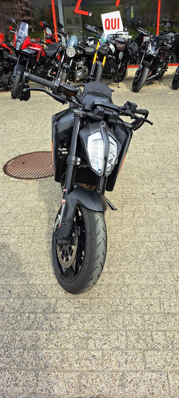 KTM 890 Duke-image-1