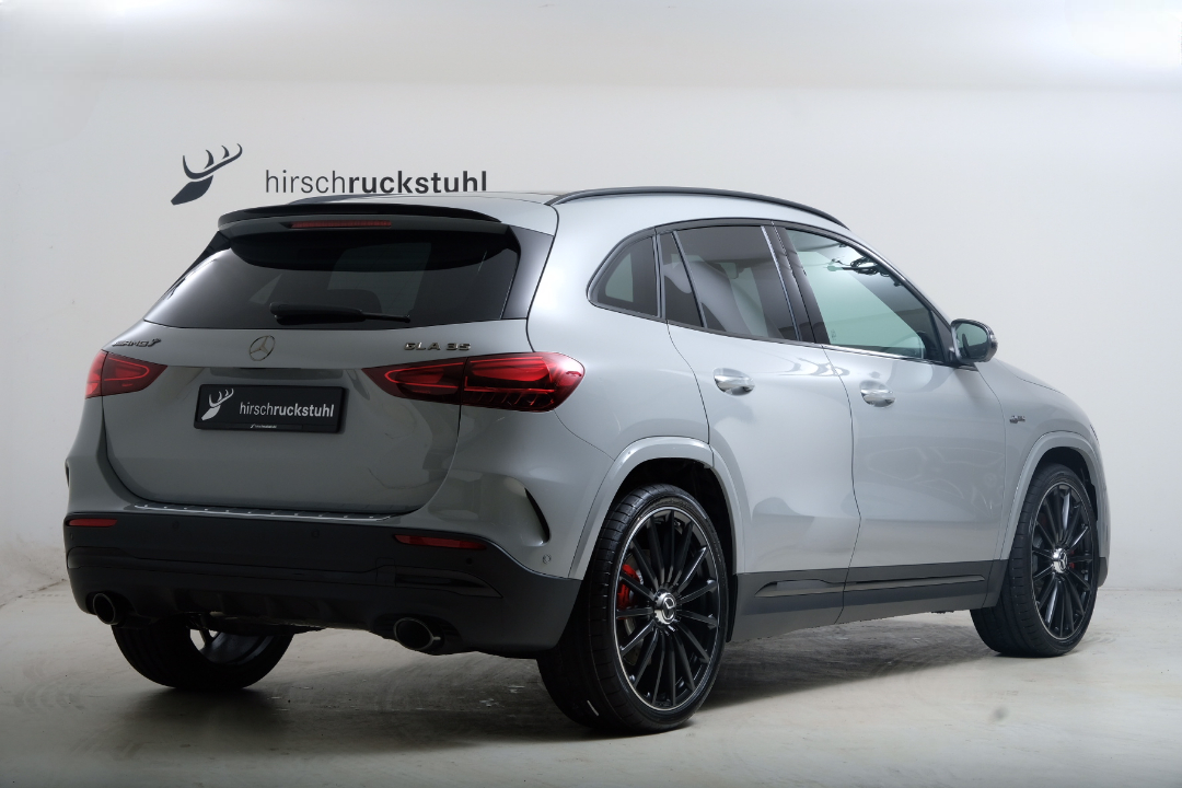 MERCEDES-BENZ GLA AMG 35 4Matic 8G-DCT-showroom-element-2