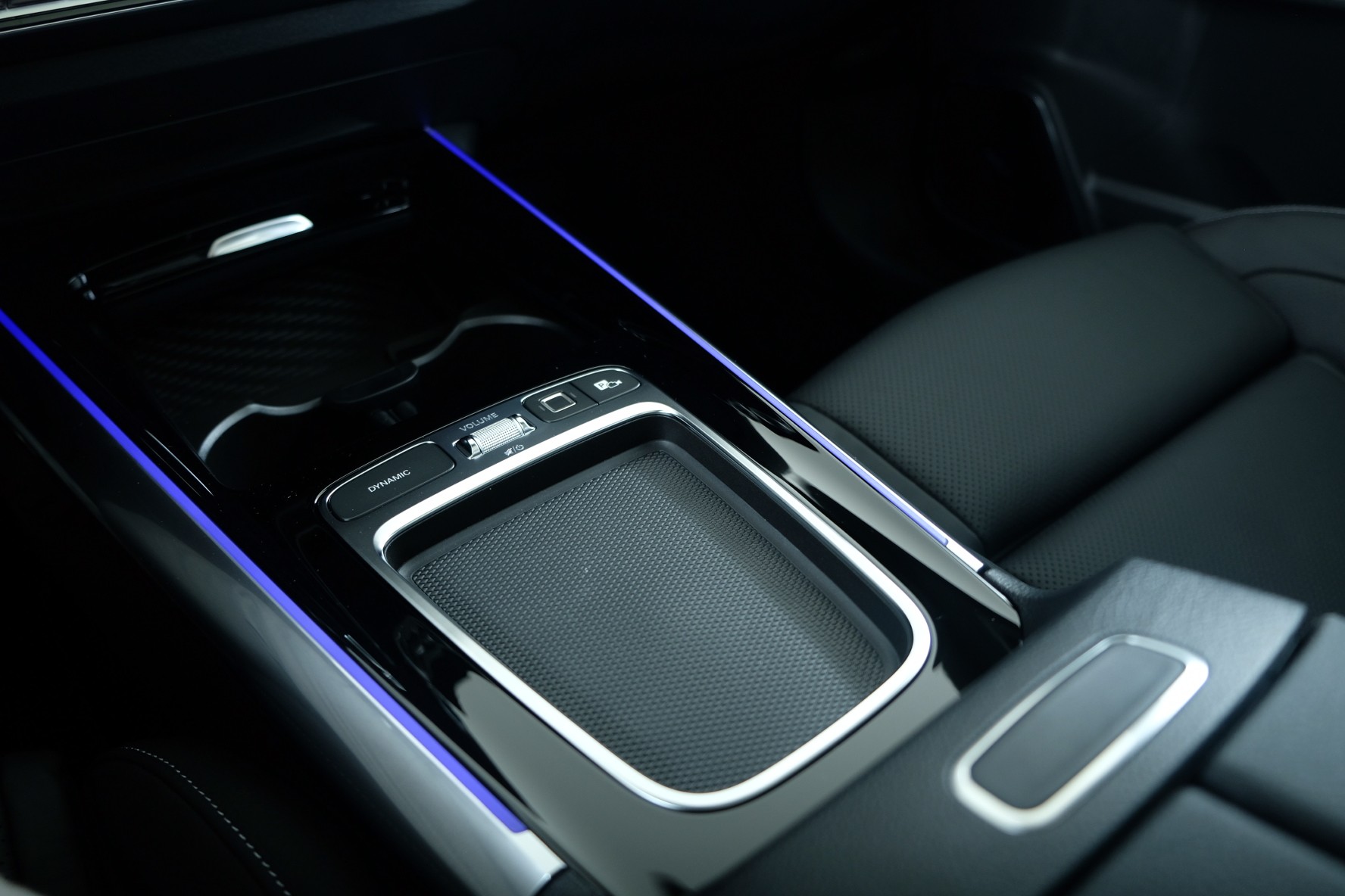 MERCEDES-BENZ GLA AMG 35 4Matic 8G-DCT-image-11