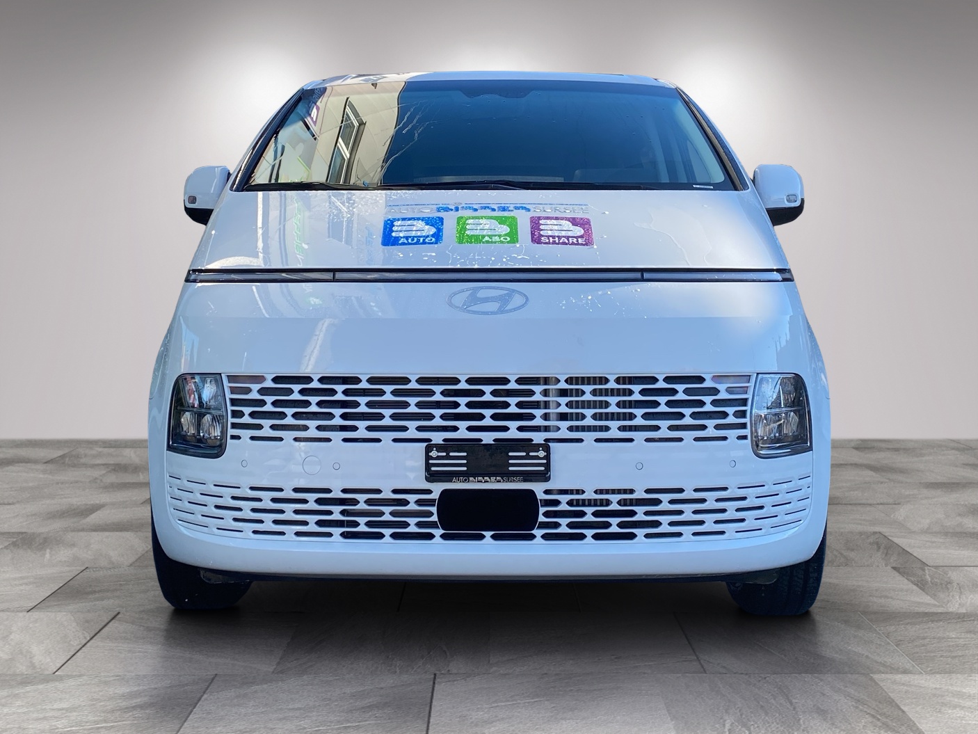 HYUNDAI Staria Wagon 1.6 GDi HEV Amplia-showroom-element-1