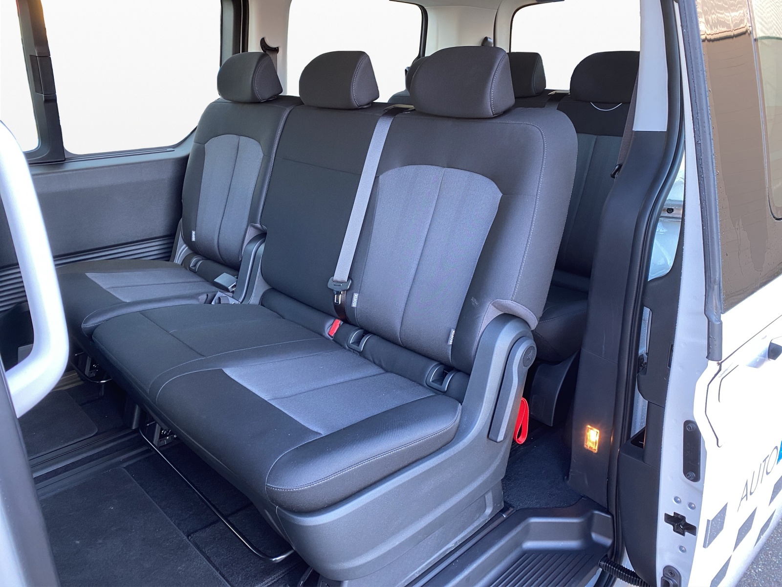 HYUNDAI Staria Wagon 1.6 GDi HEV Amplia-image-10