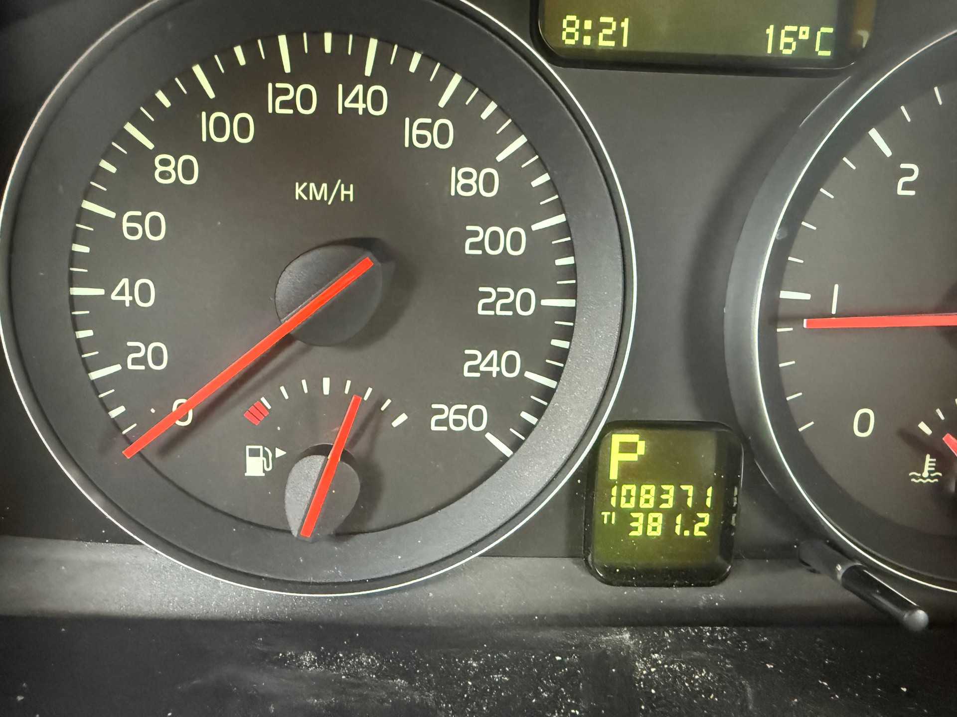 VOLVO C30 2.0D Powershift-image-8