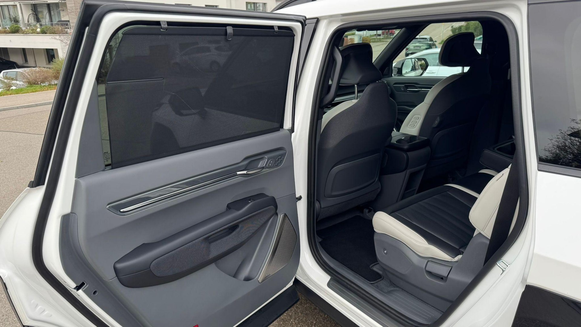 KIA EV9 99.8 kWh GT-Line 4x4-image-12