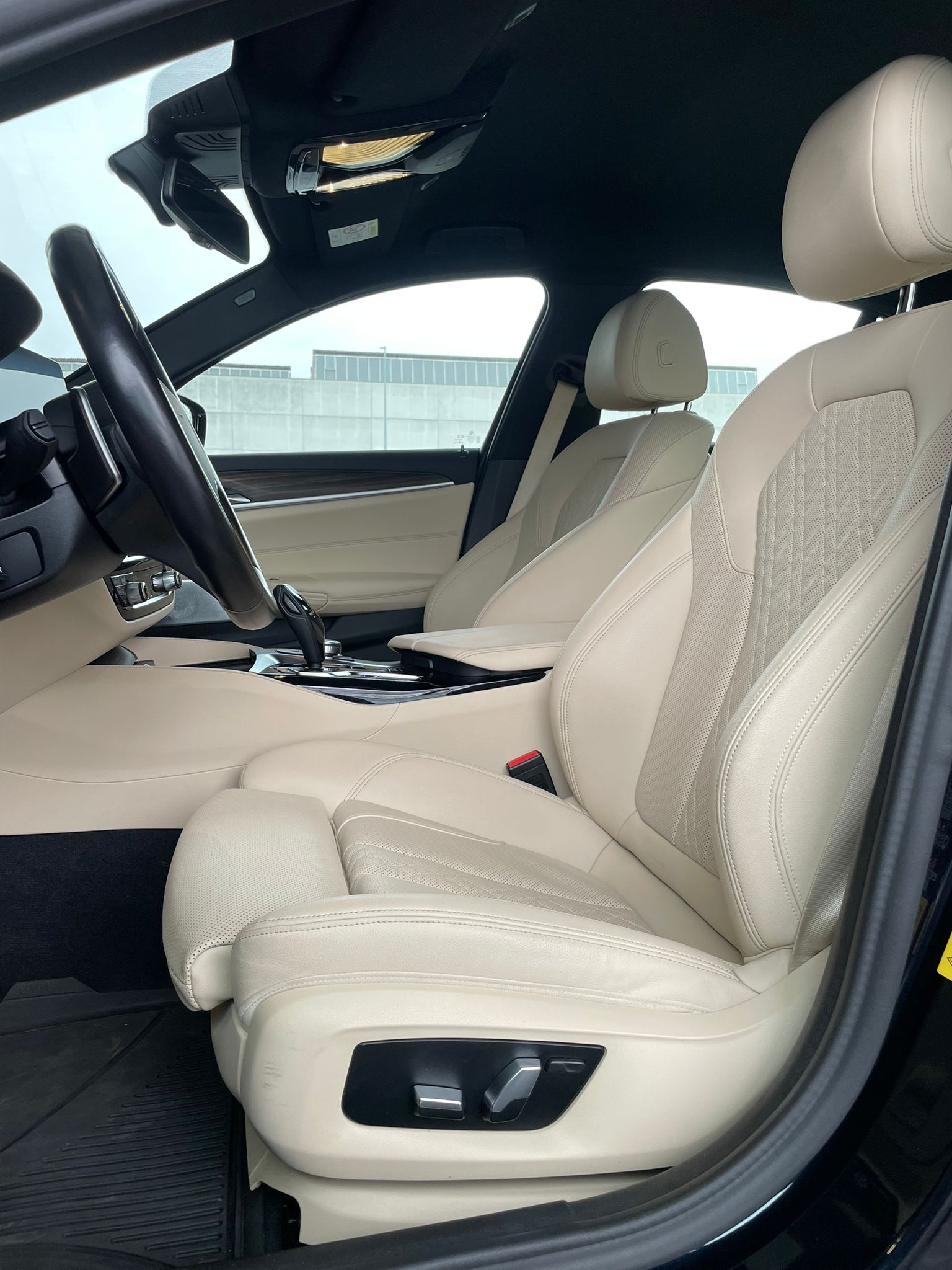 BMW 545e xDrive SAG-image-5